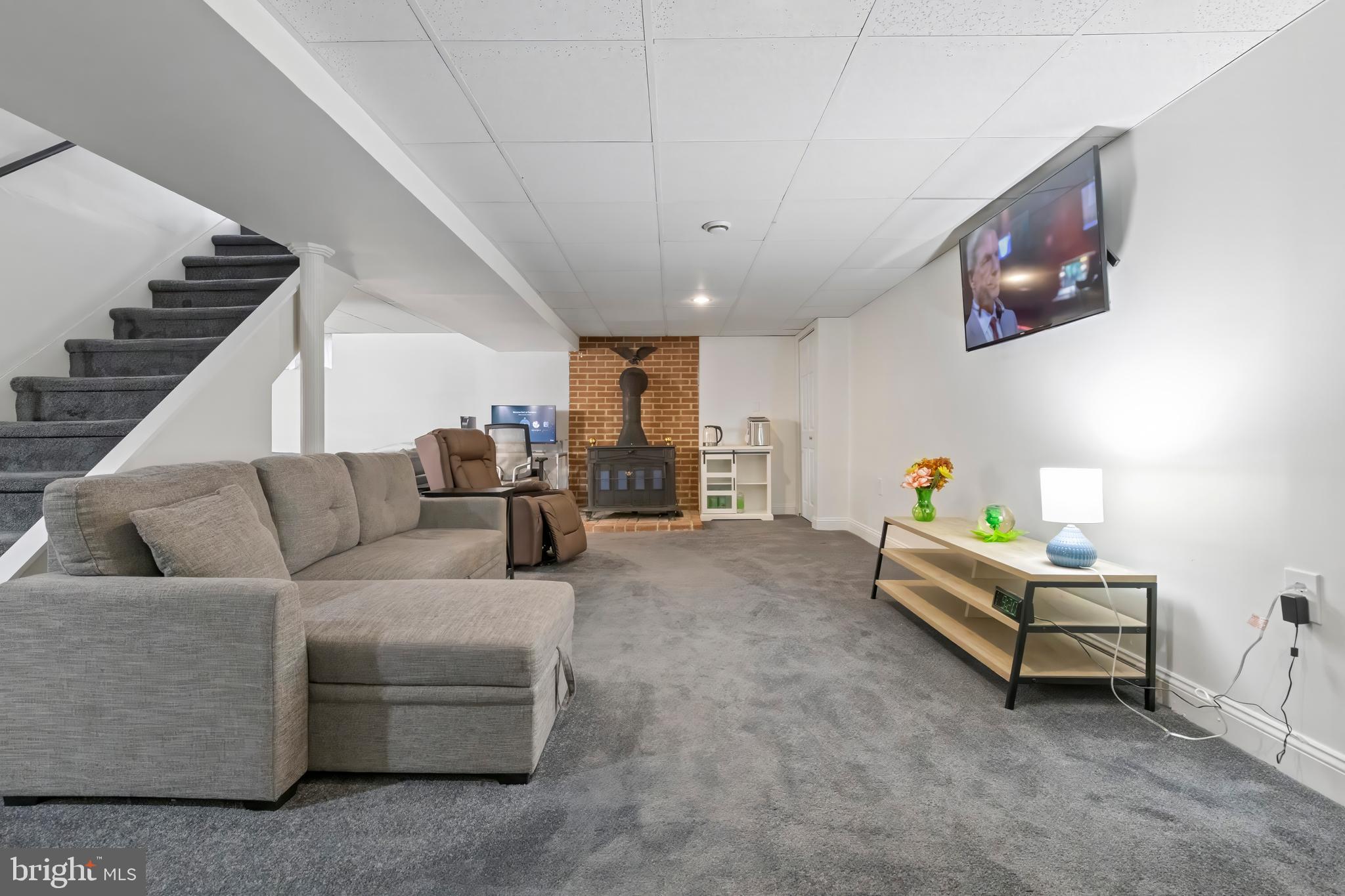 SUBURBIA - Residential