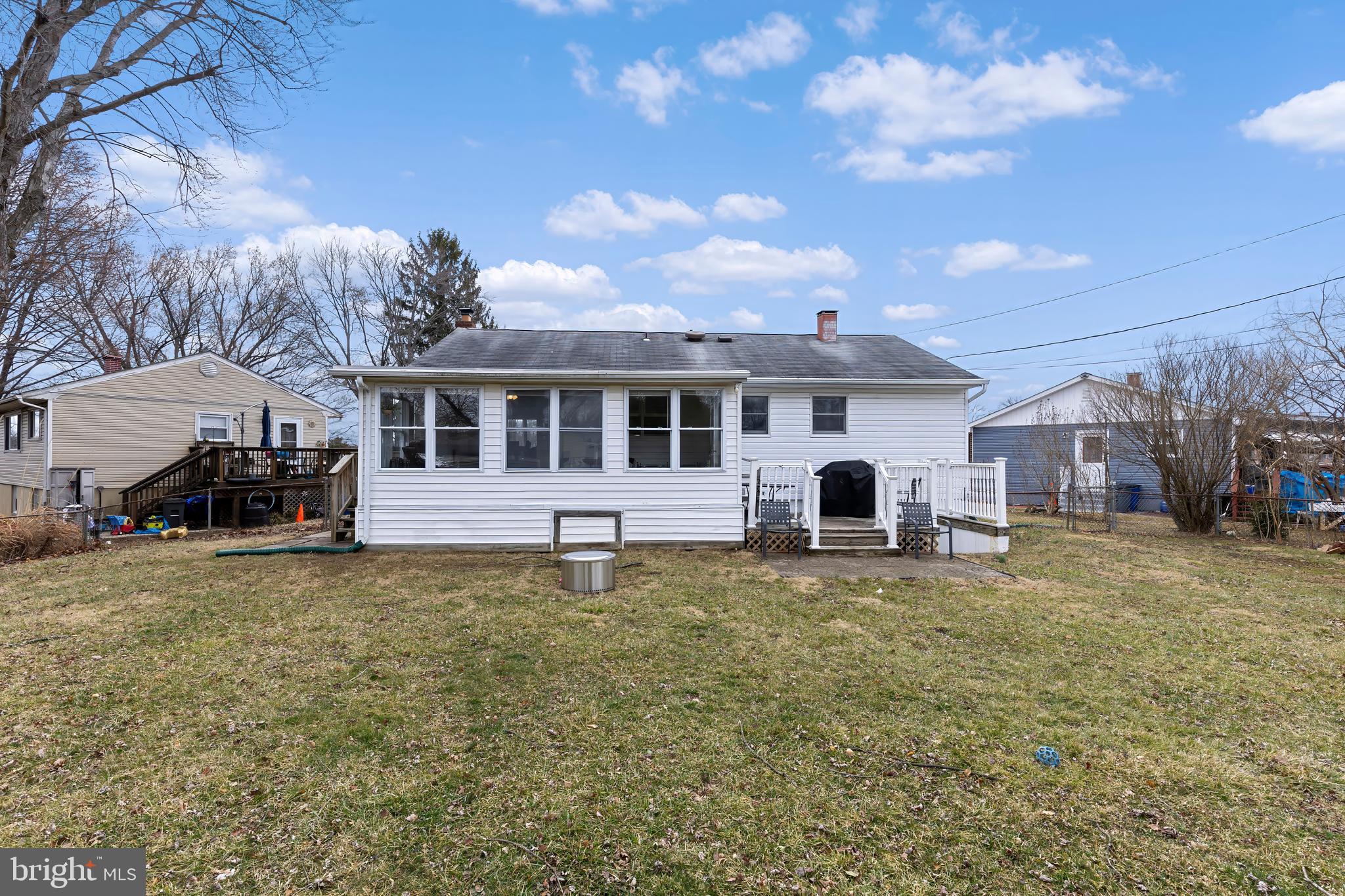 SUBURBIA - Residential