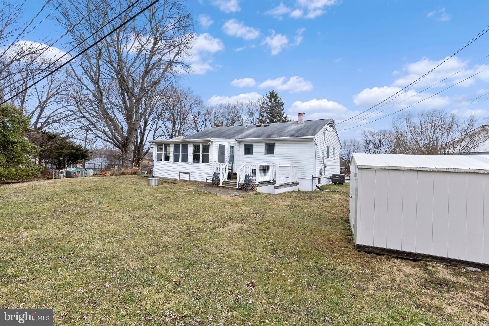 SUBURBIA - Residential