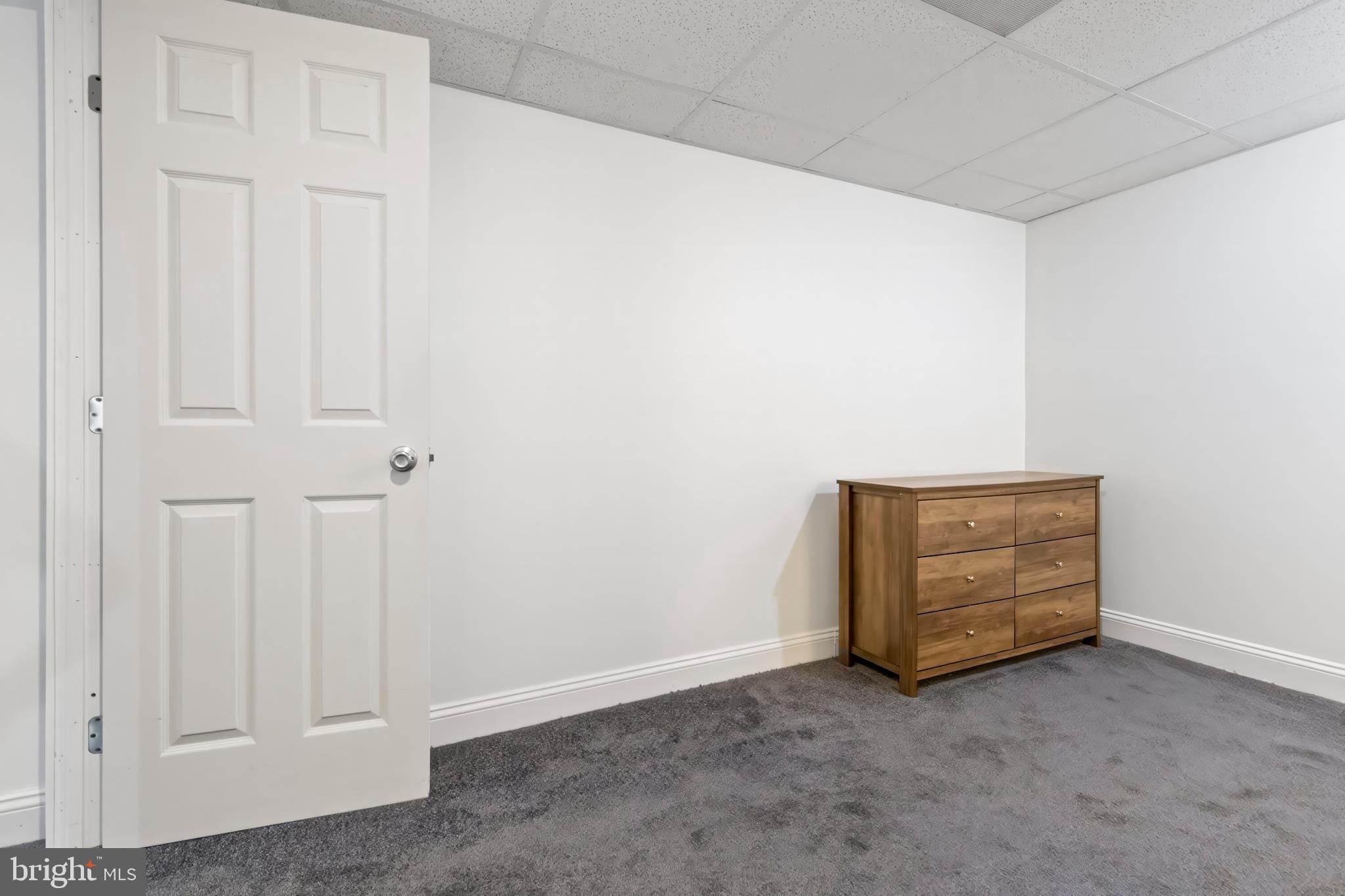 SUBURBIA - Residential