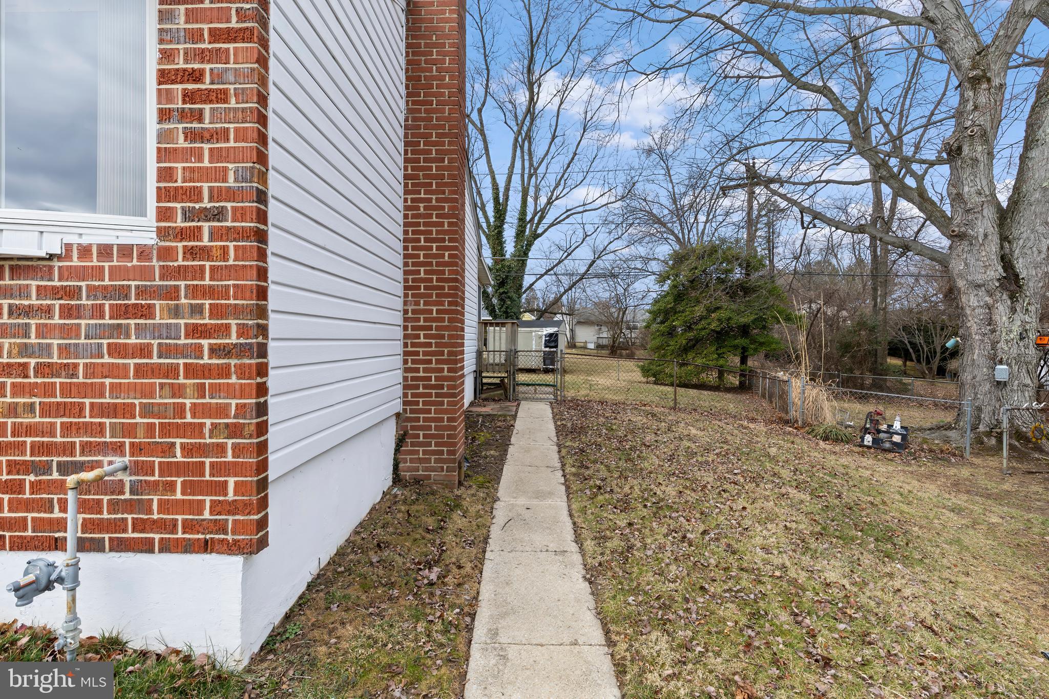 SUBURBIA - Residential