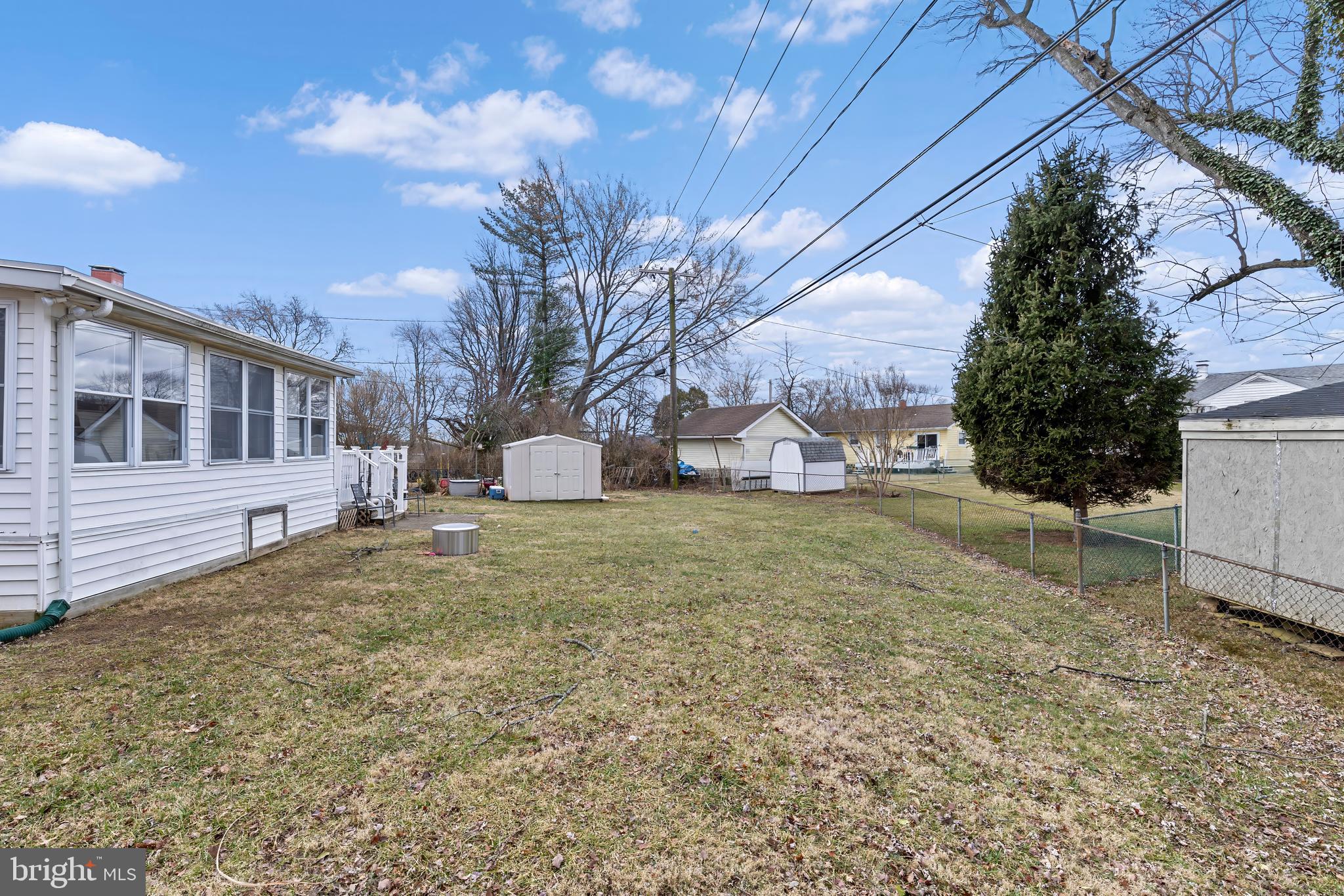 SUBURBIA - Residential