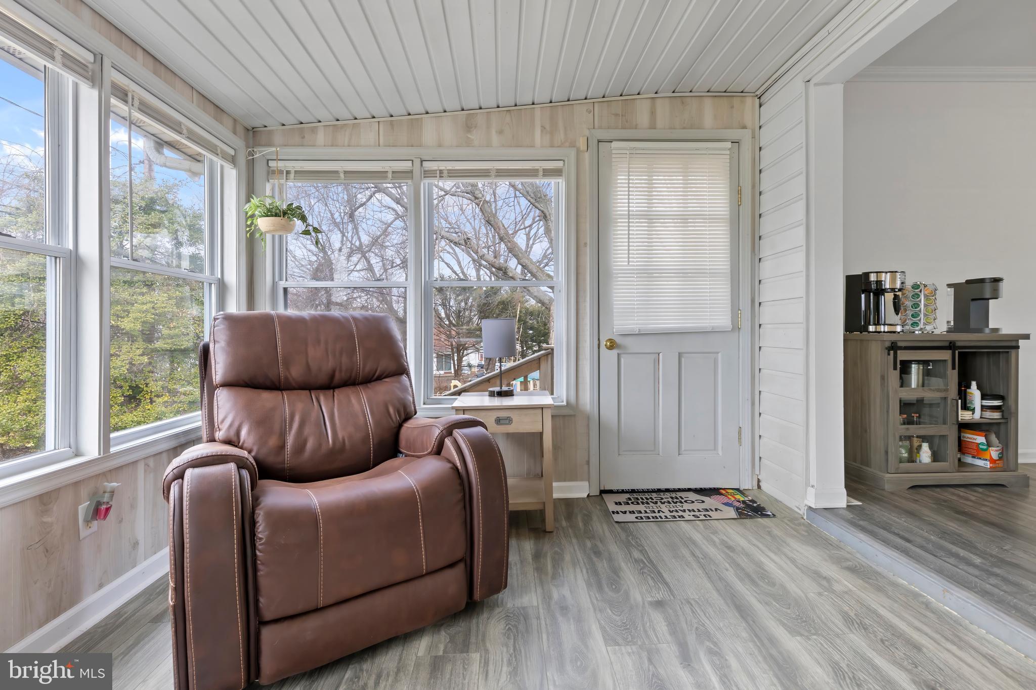 SUBURBIA - Residential