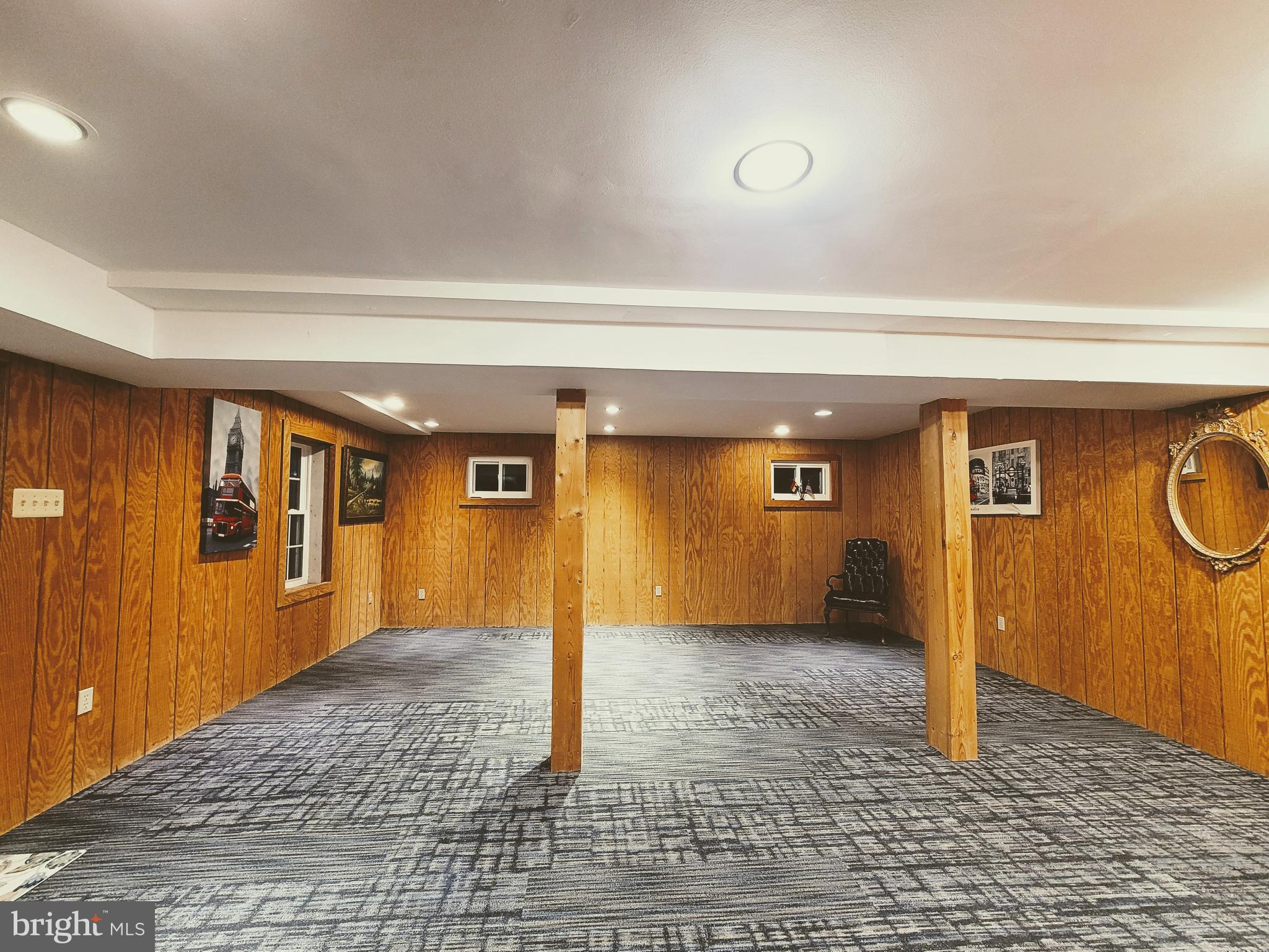 PLEASANT VALLEY - Residential Lease