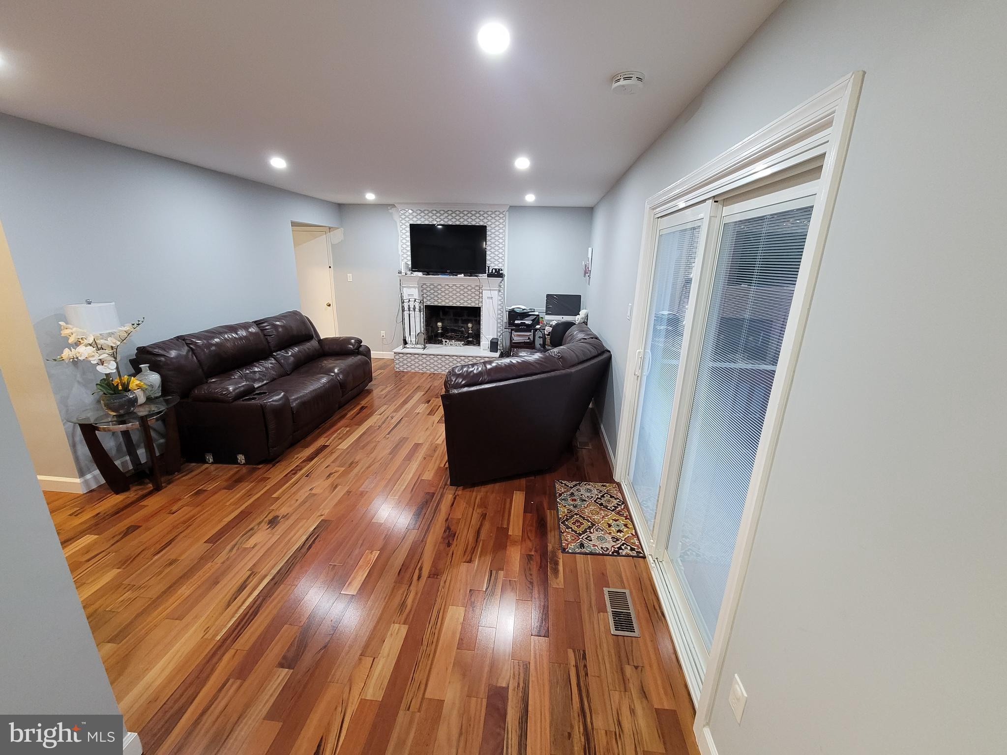 PLEASANT VALLEY - Residential Lease