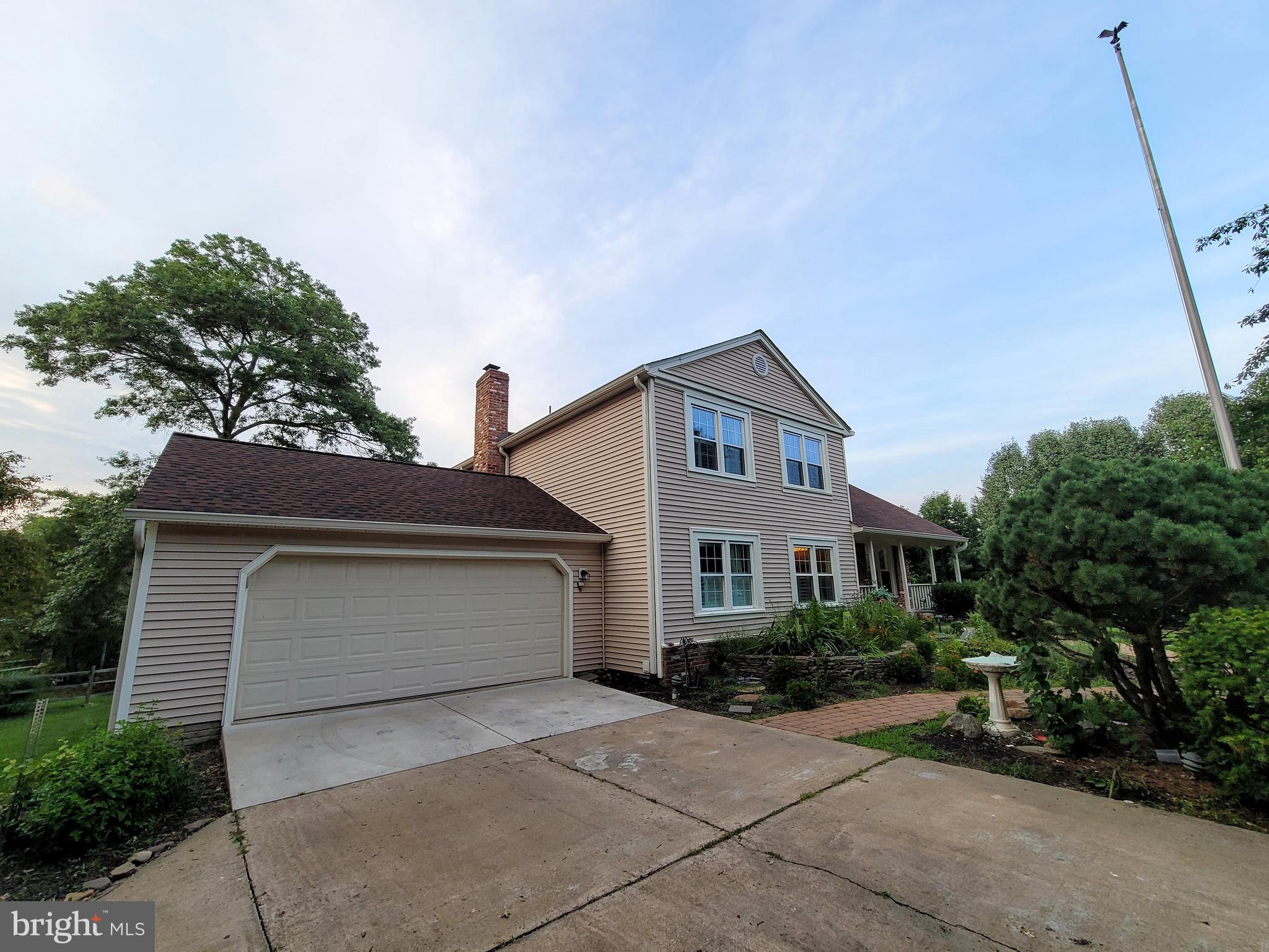 PLEASANT VALLEY - Residential Lease