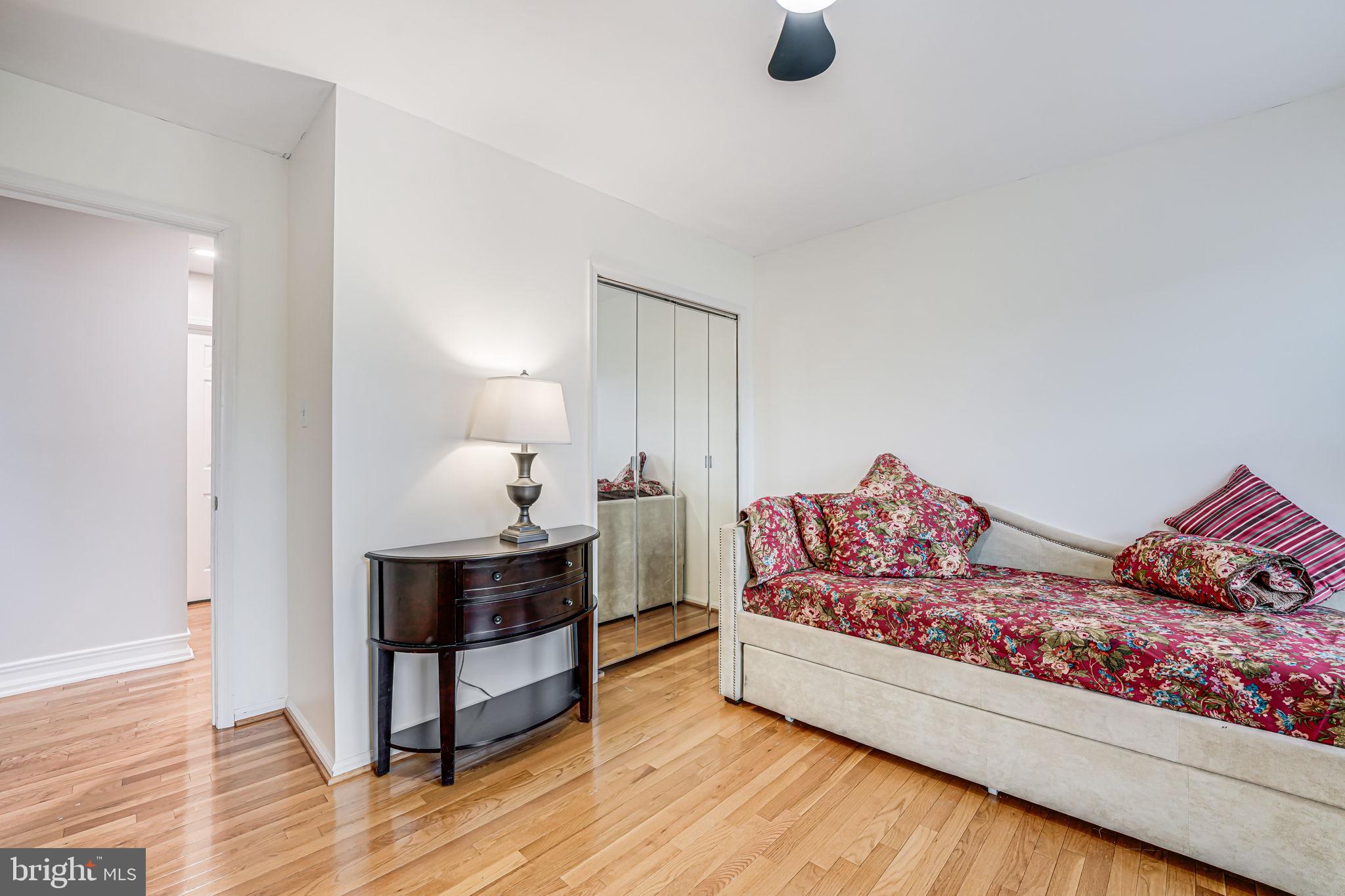 ENVIRONS - Residential