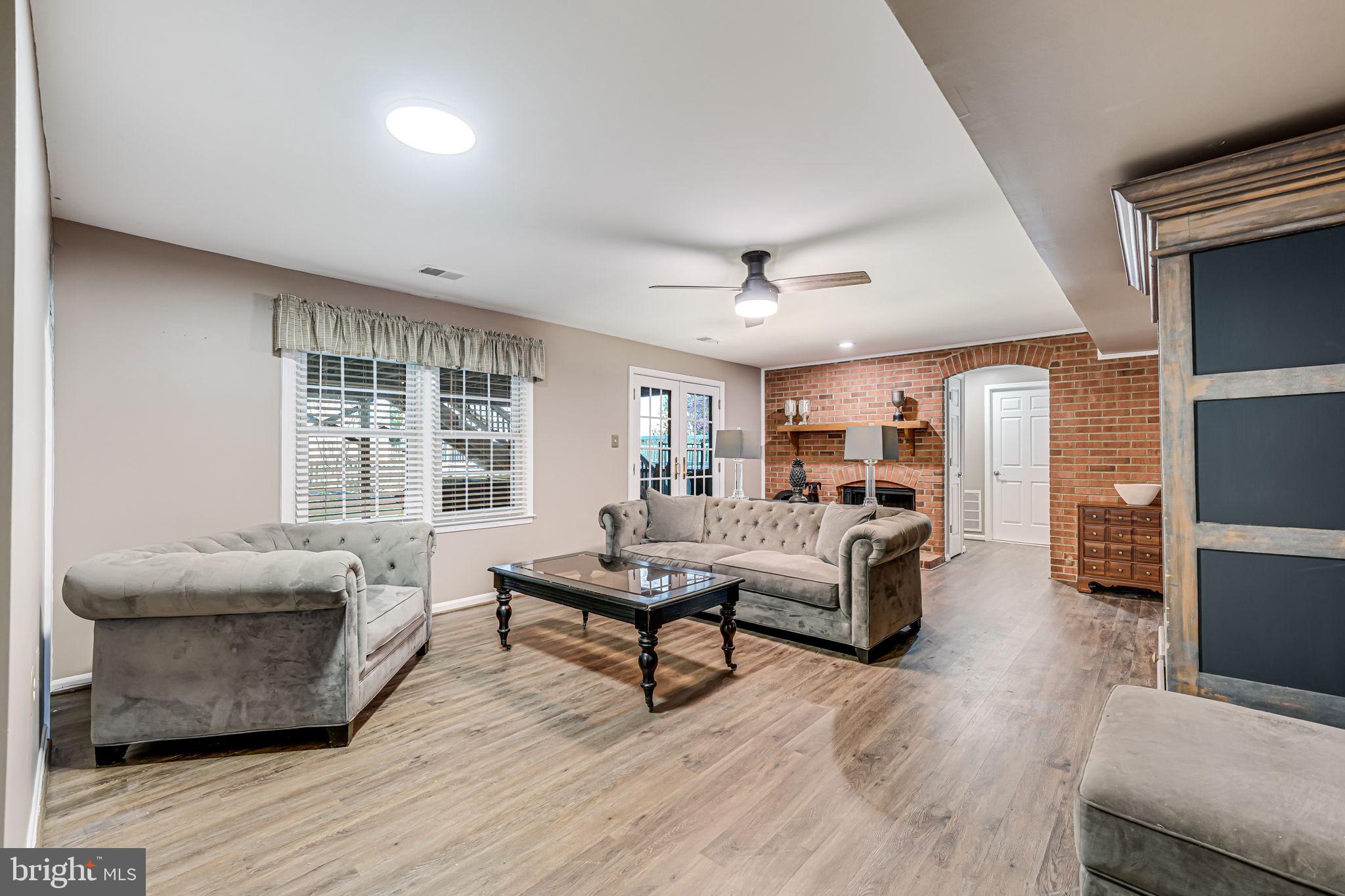 ENVIRONS - Residential