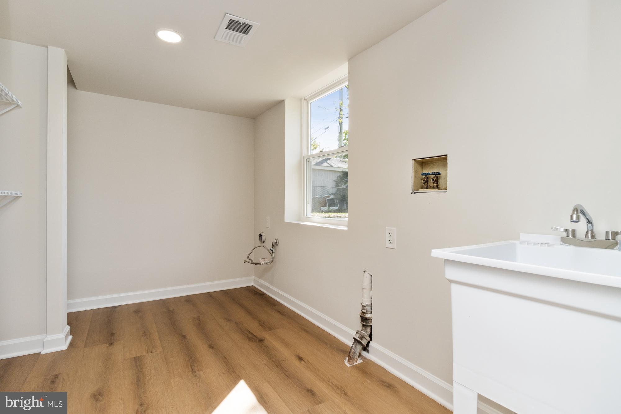 HARRIS ACRES - Residential
