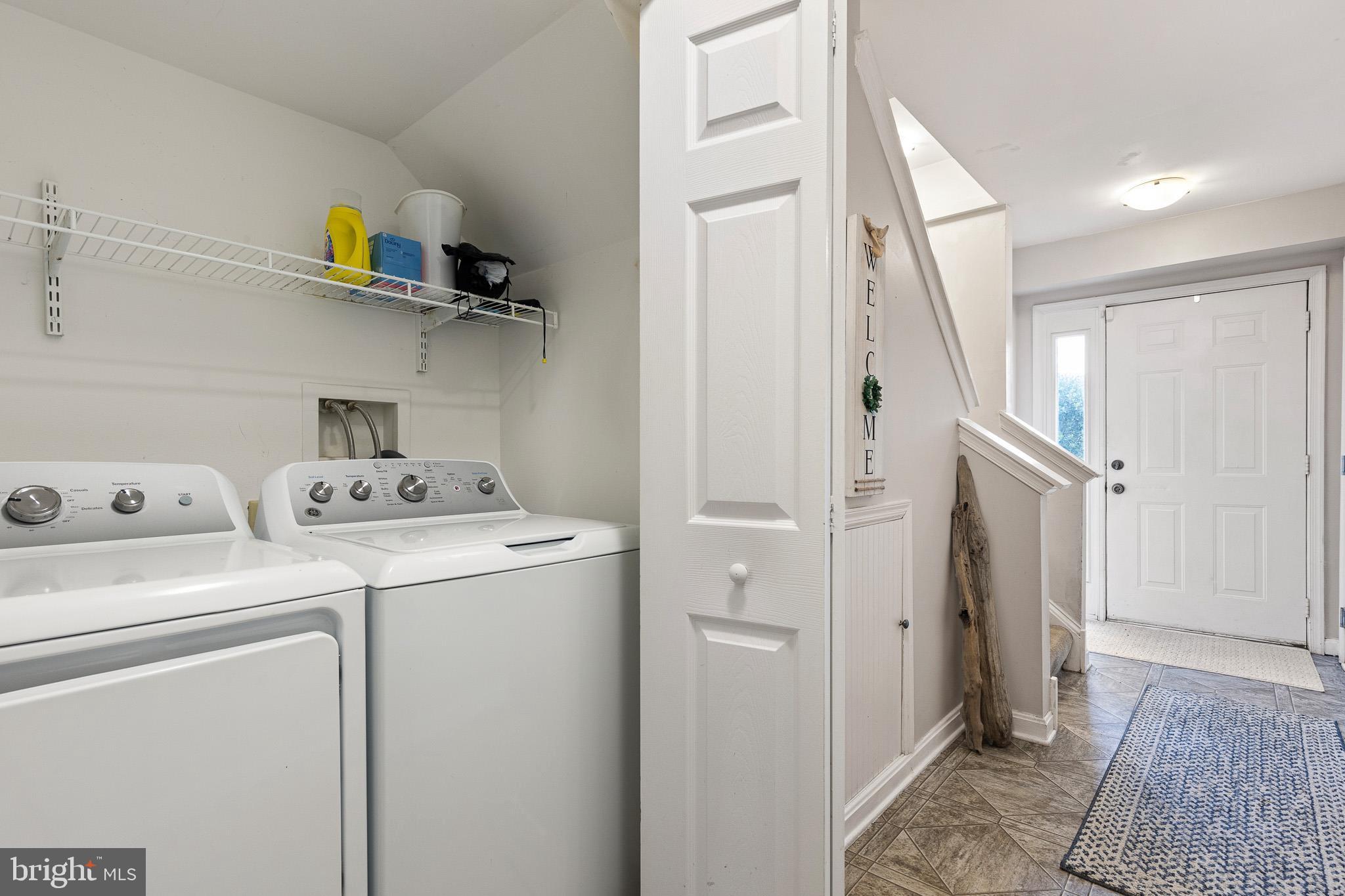 16 HIGHLAND CIRCLE