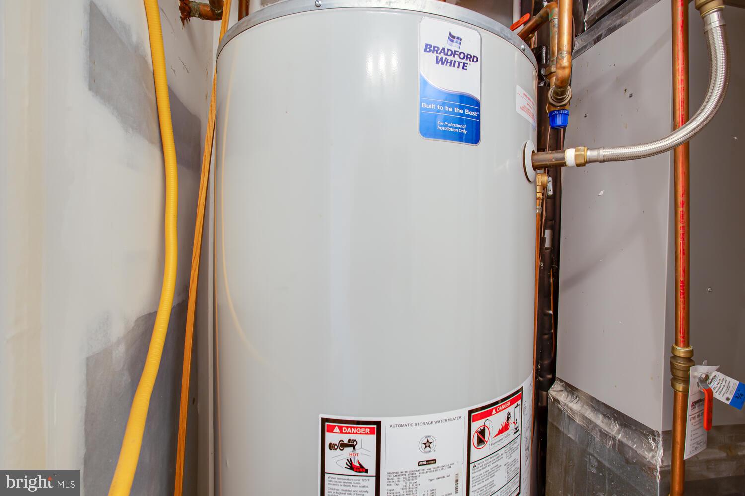 RIVER CLUB 1 AT BELMONT - Residential