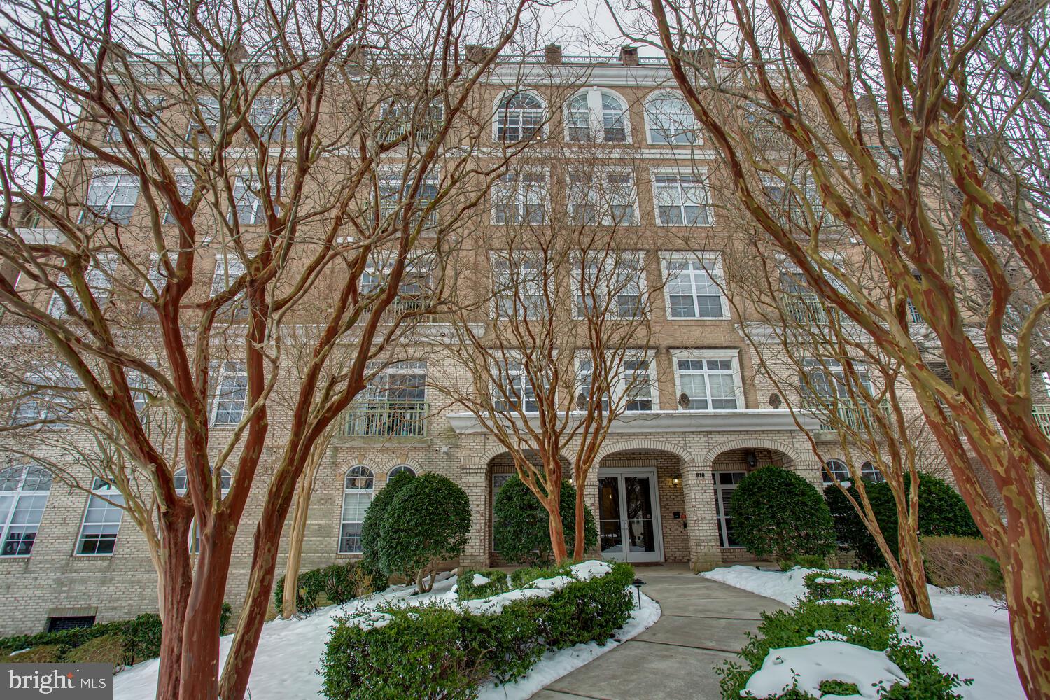 RIVER CLUB 1 AT BELMONT - Residential