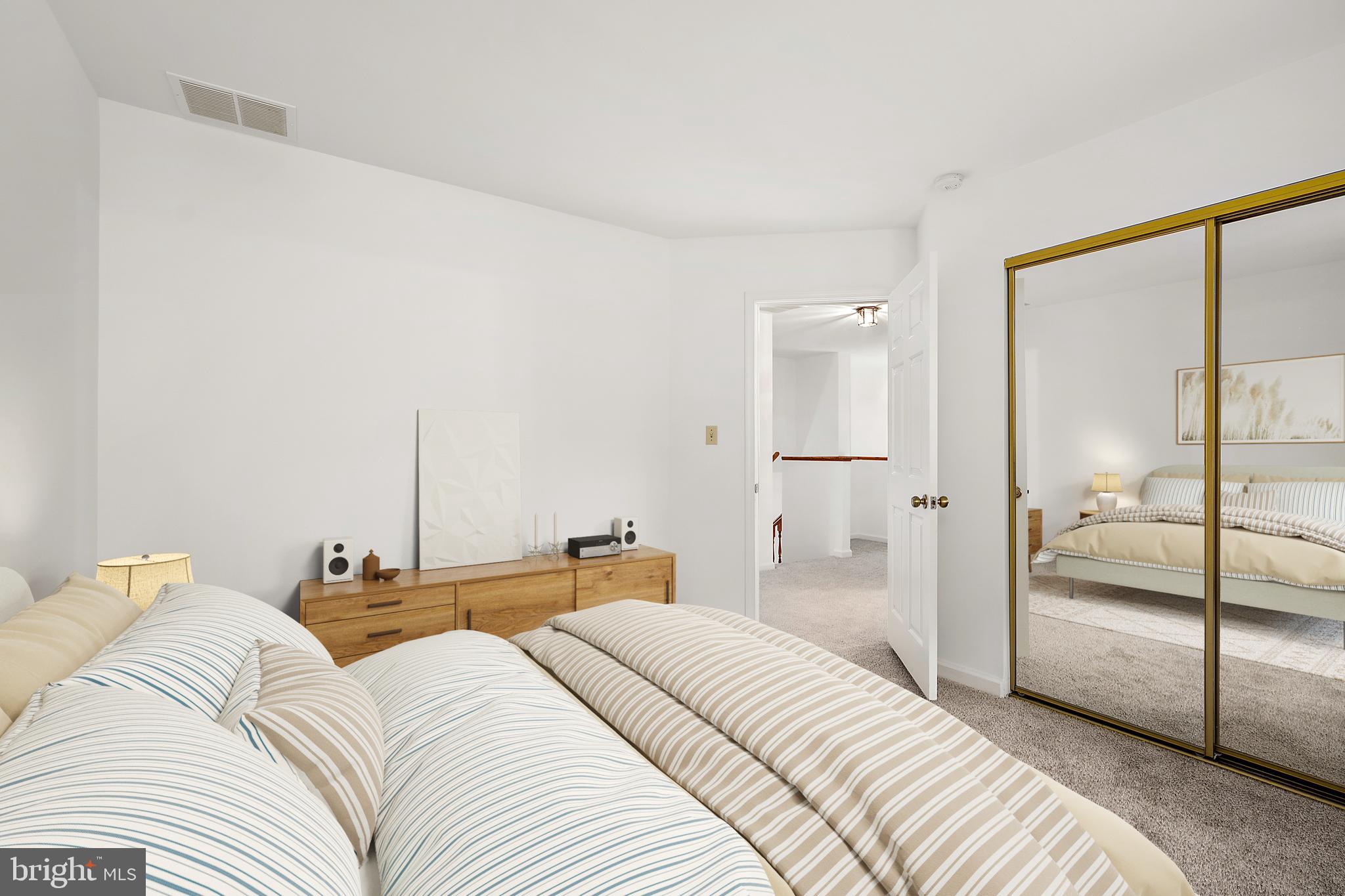 GOLF CLUB SHORES III - Residential