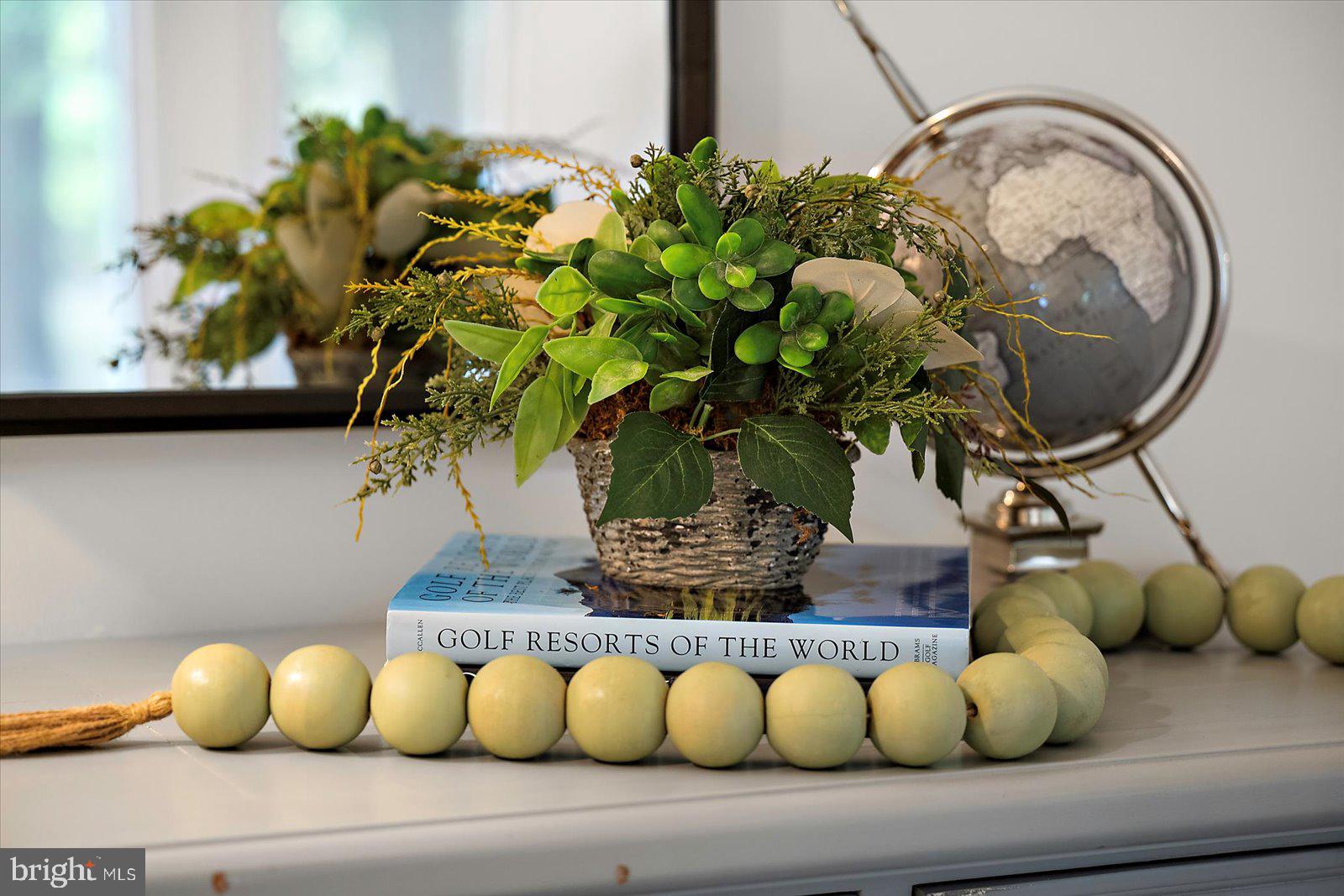 GOLF CLUB SHORES III - Residential