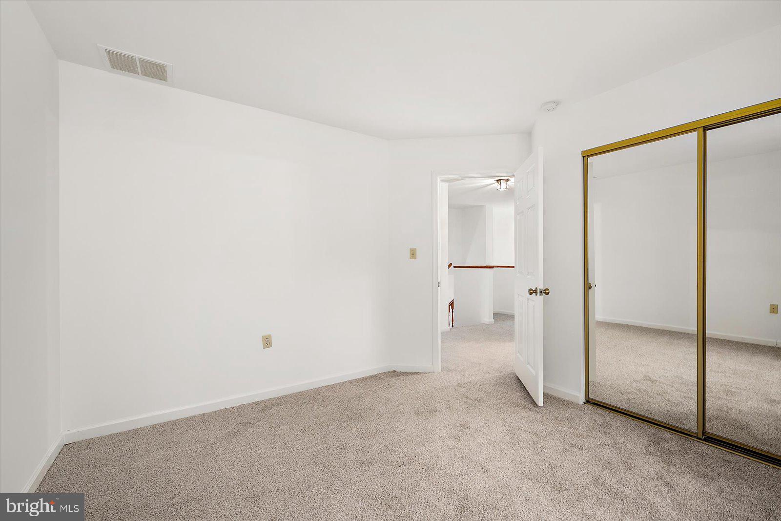 GOLF CLUB SHORES III - Residential