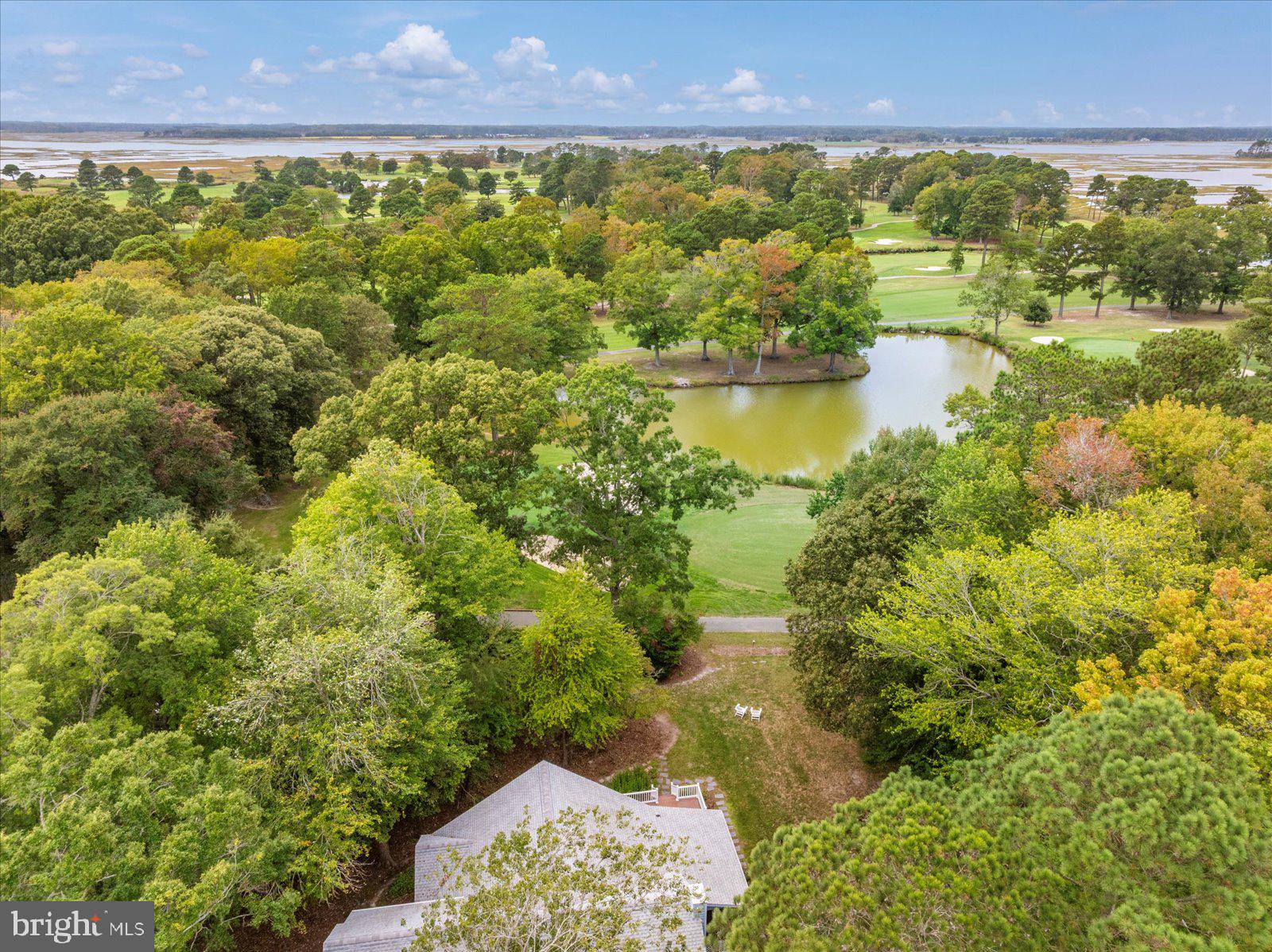 GOLF CLUB SHORES III - Residential