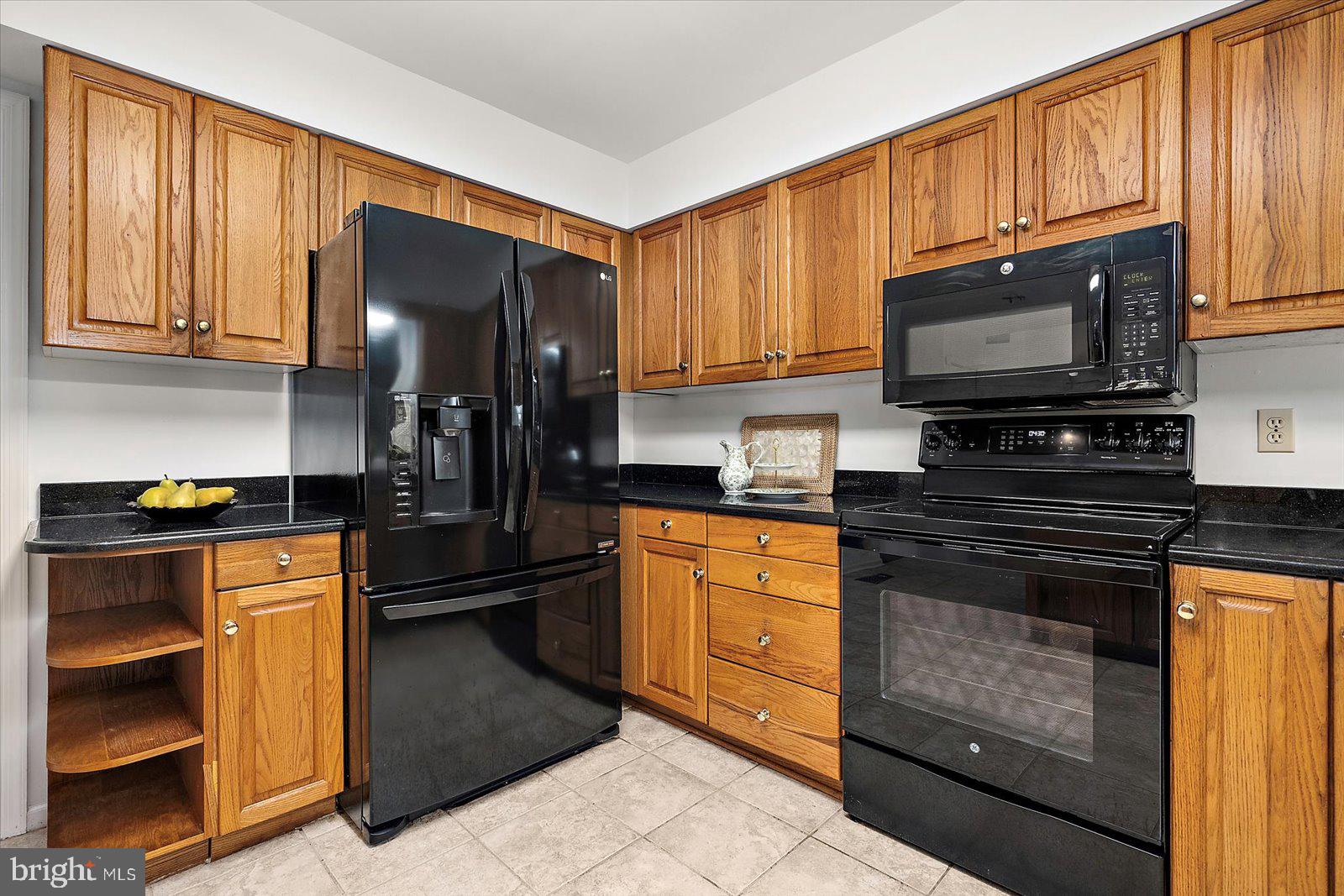 GOLF CLUB SHORES III - Residential