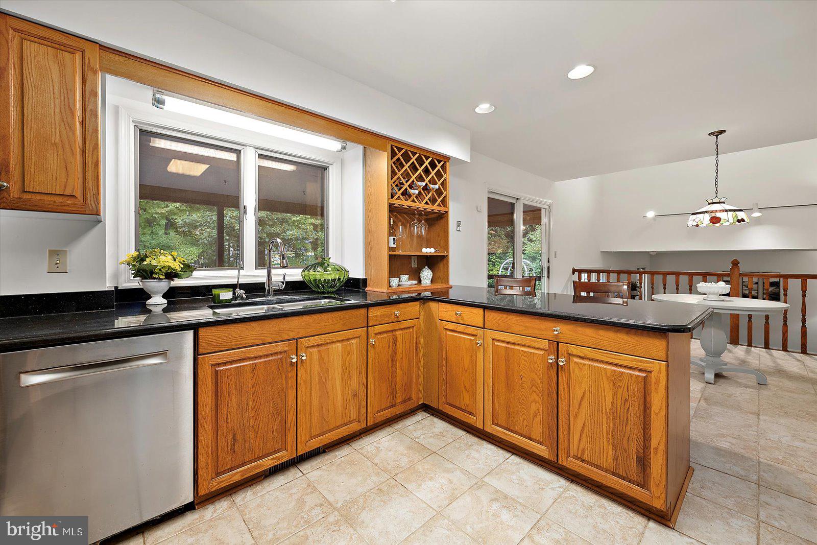 GOLF CLUB SHORES III - Residential