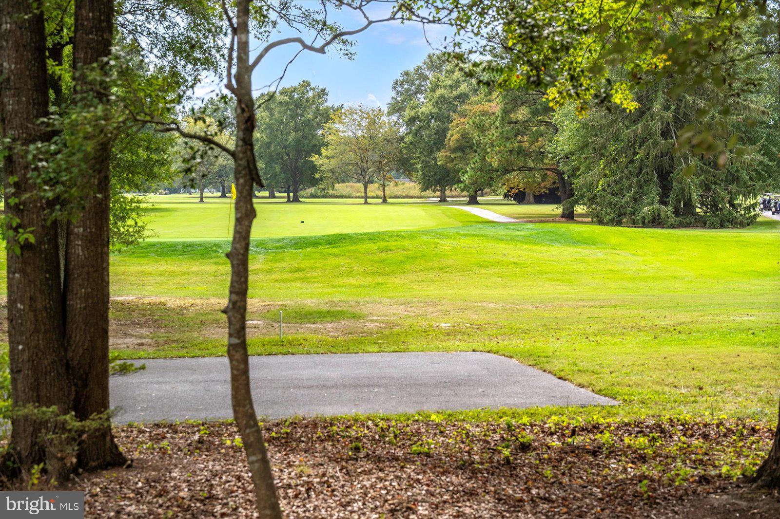 GOLF CLUB SHORES III - Residential