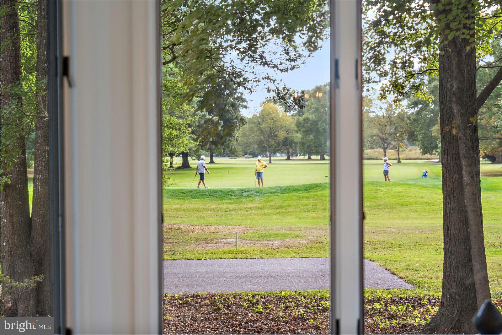 GOLF CLUB SHORES III - Residential