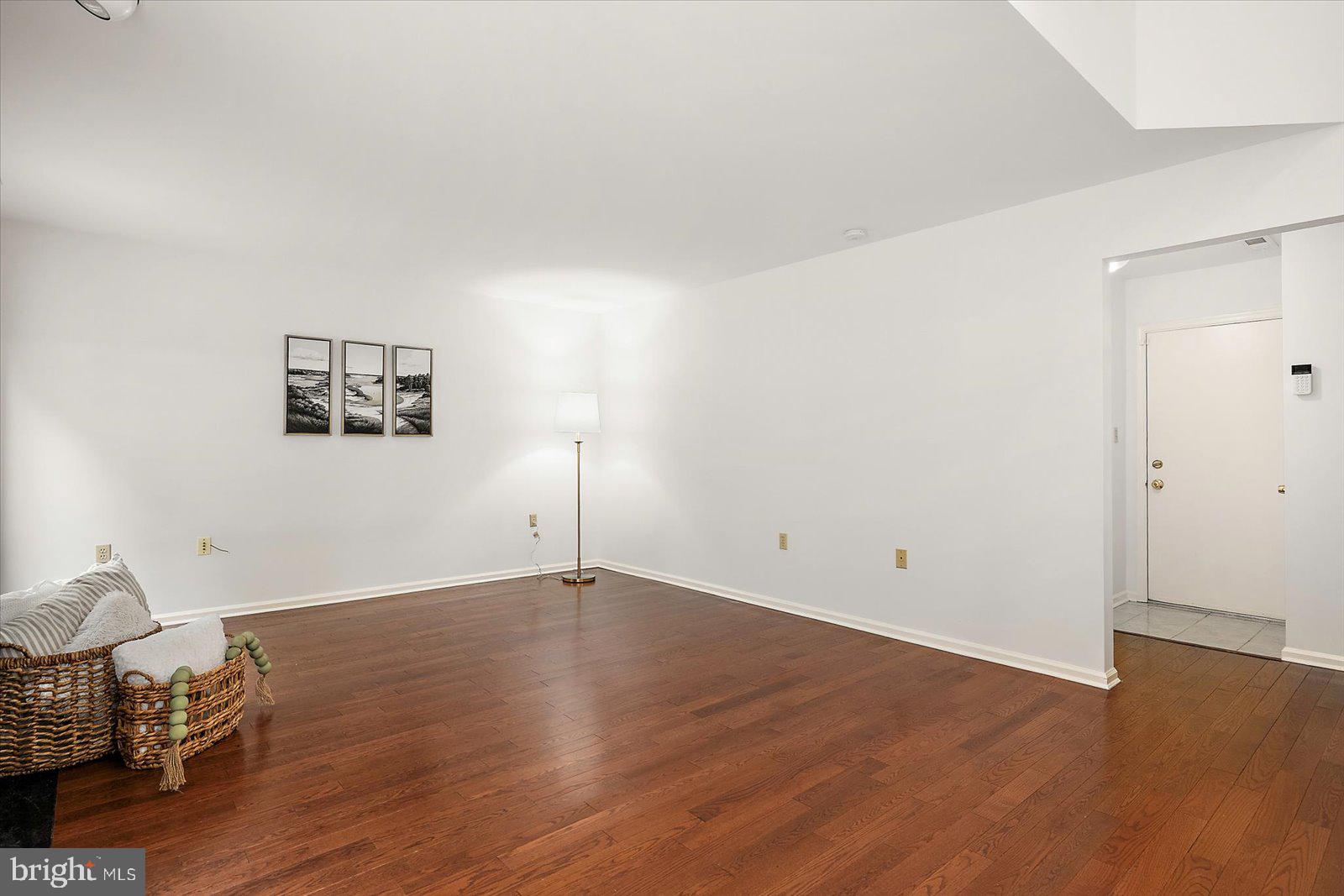 GOLF CLUB SHORES III - Residential