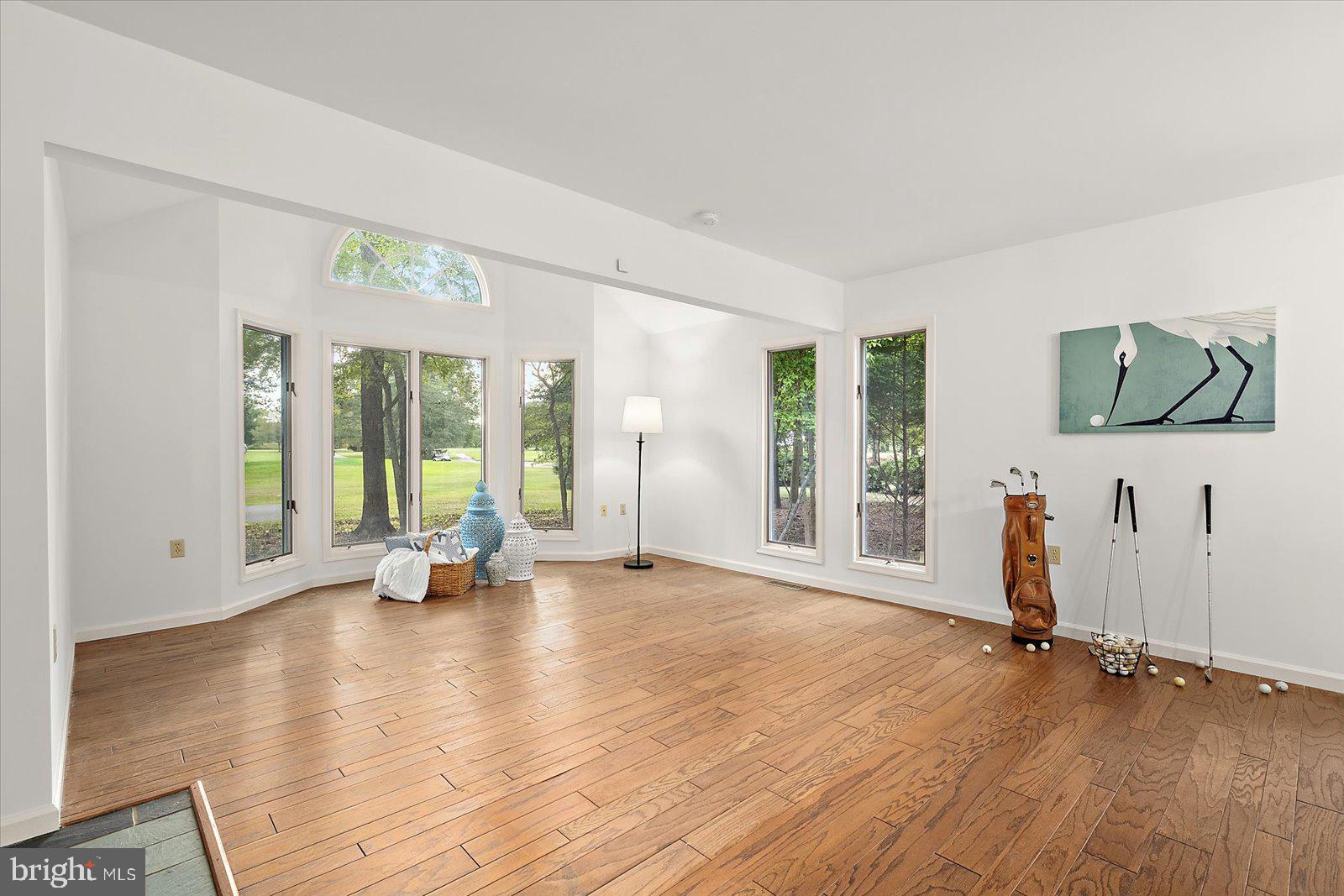 GOLF CLUB SHORES III - Residential