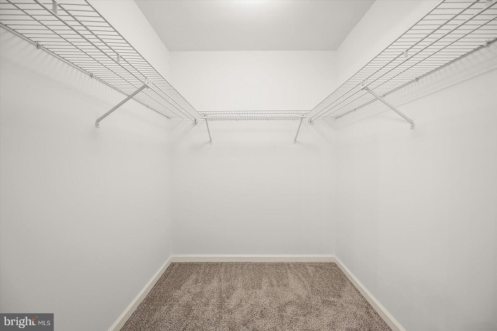 GOLF CLUB SHORES III - Residential