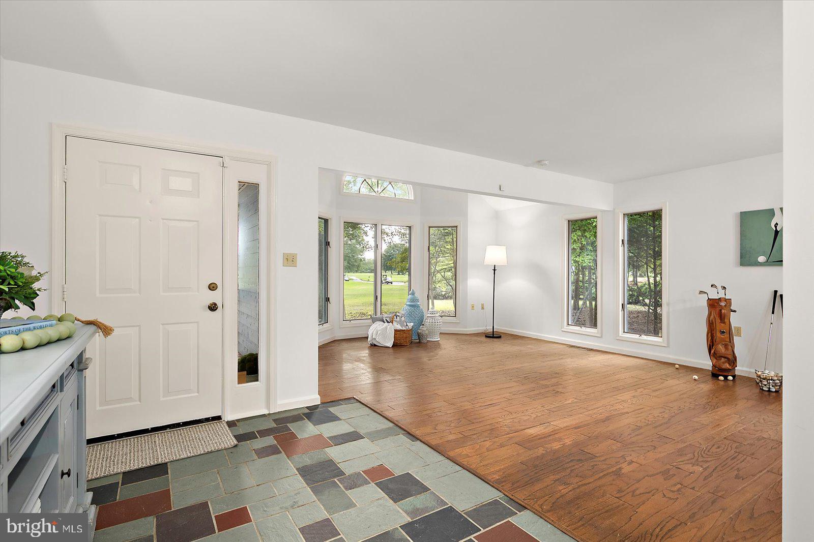 GOLF CLUB SHORES III - Residential