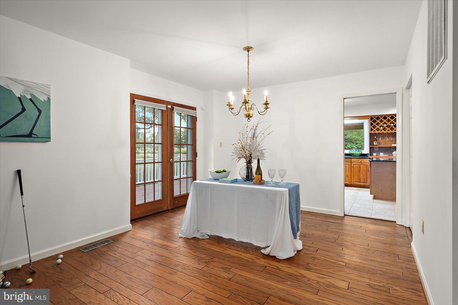 GOLF CLUB SHORES III - Residential