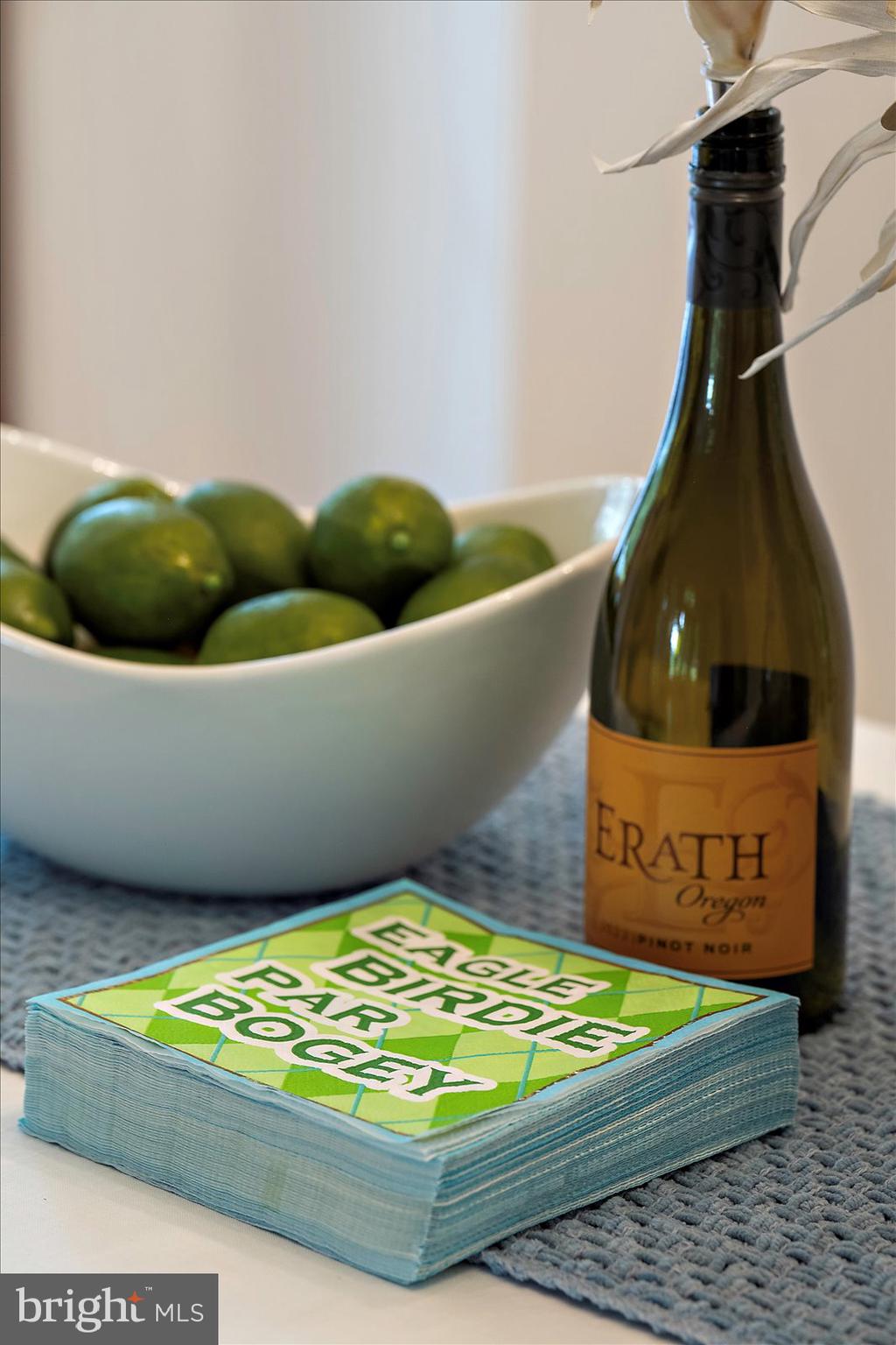 GOLF CLUB SHORES III - Residential