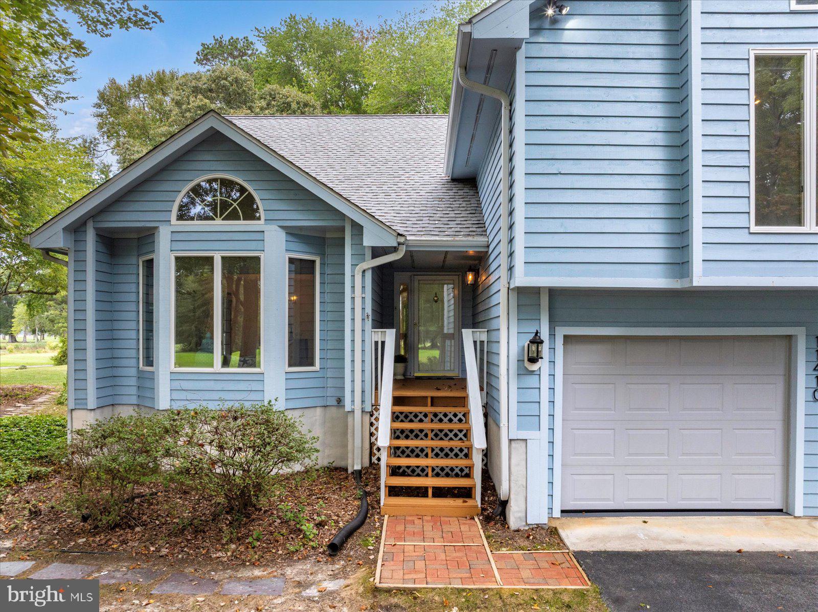 GOLF CLUB SHORES III - Residential