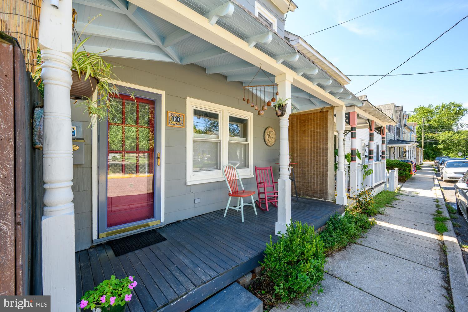 101 S COLLEGE AVENUE