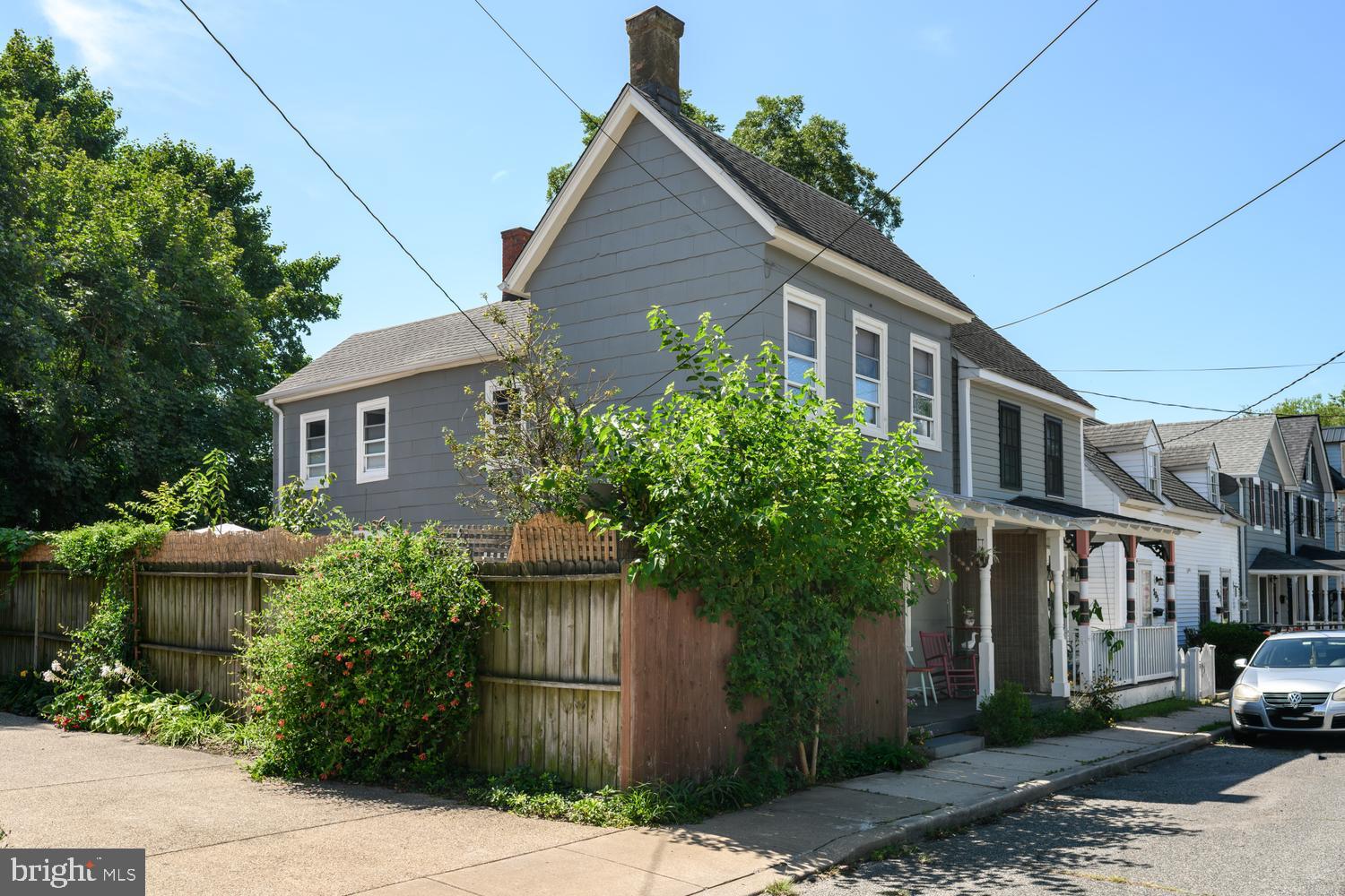 101 S COLLEGE AVENUE