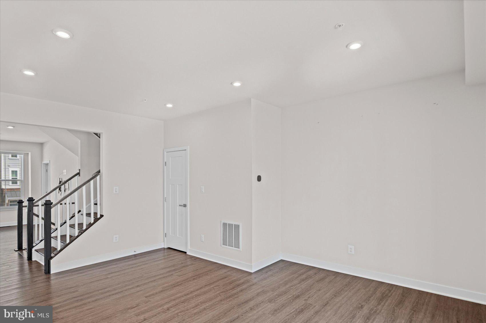 GREENLEIGH AT CROSSROADS - Residential