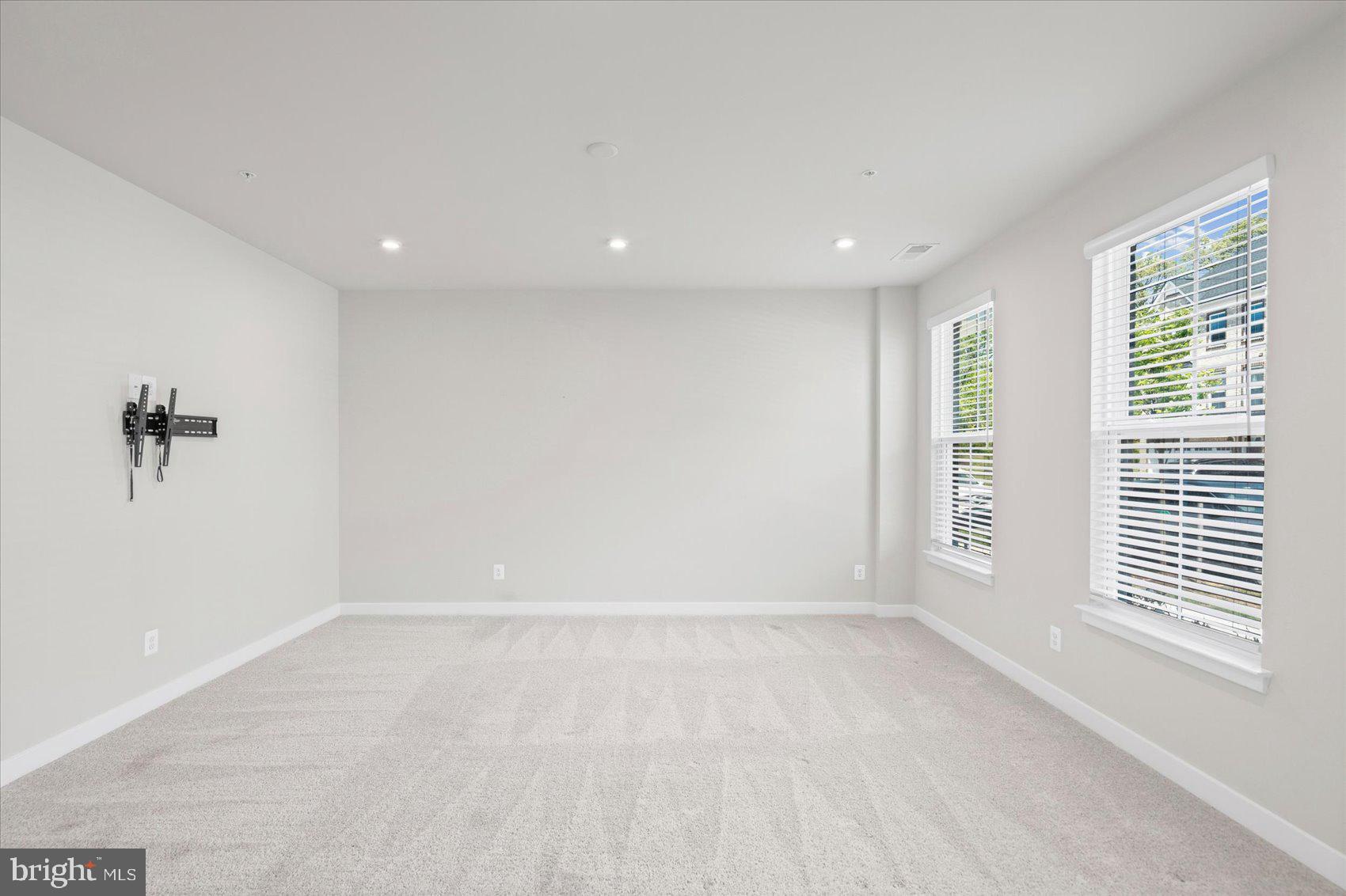 GREENLEIGH AT CROSSROADS - Residential