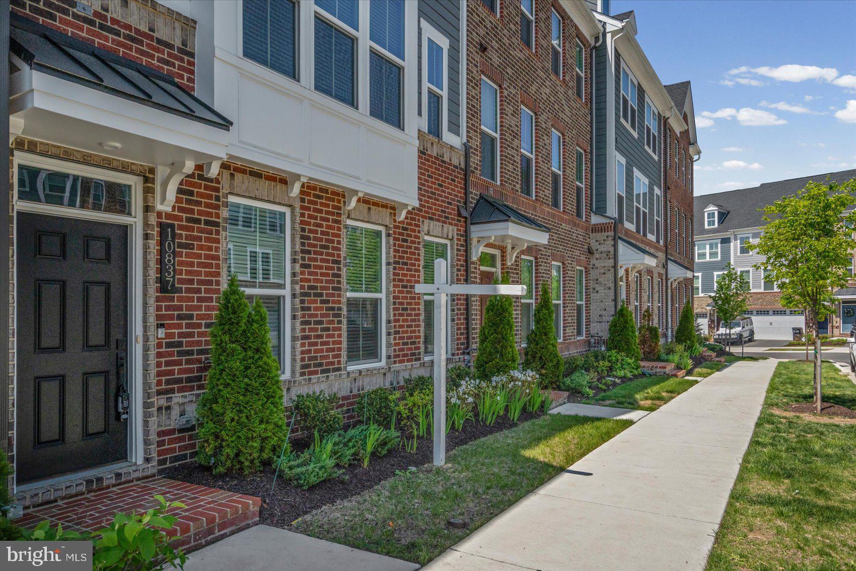 GREENLEIGH AT CROSSROADS - Residential