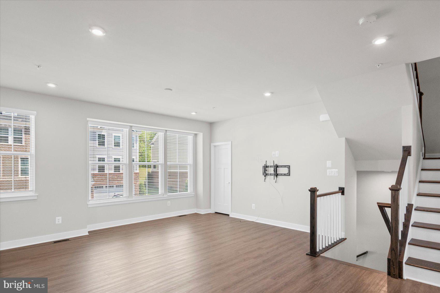 GREENLEIGH AT CROSSROADS - Residential