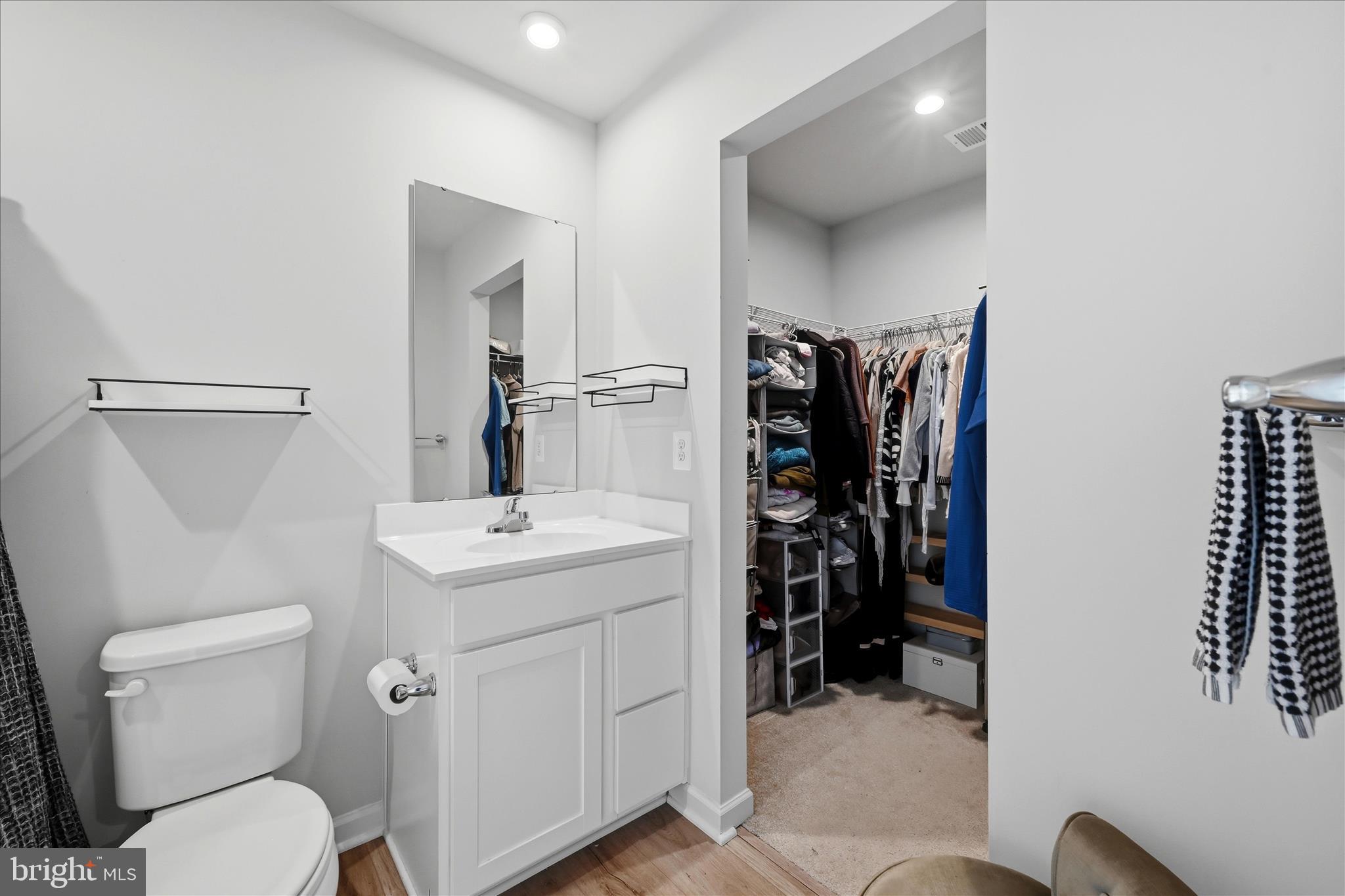 ENFIELD KNOLLS - Residential