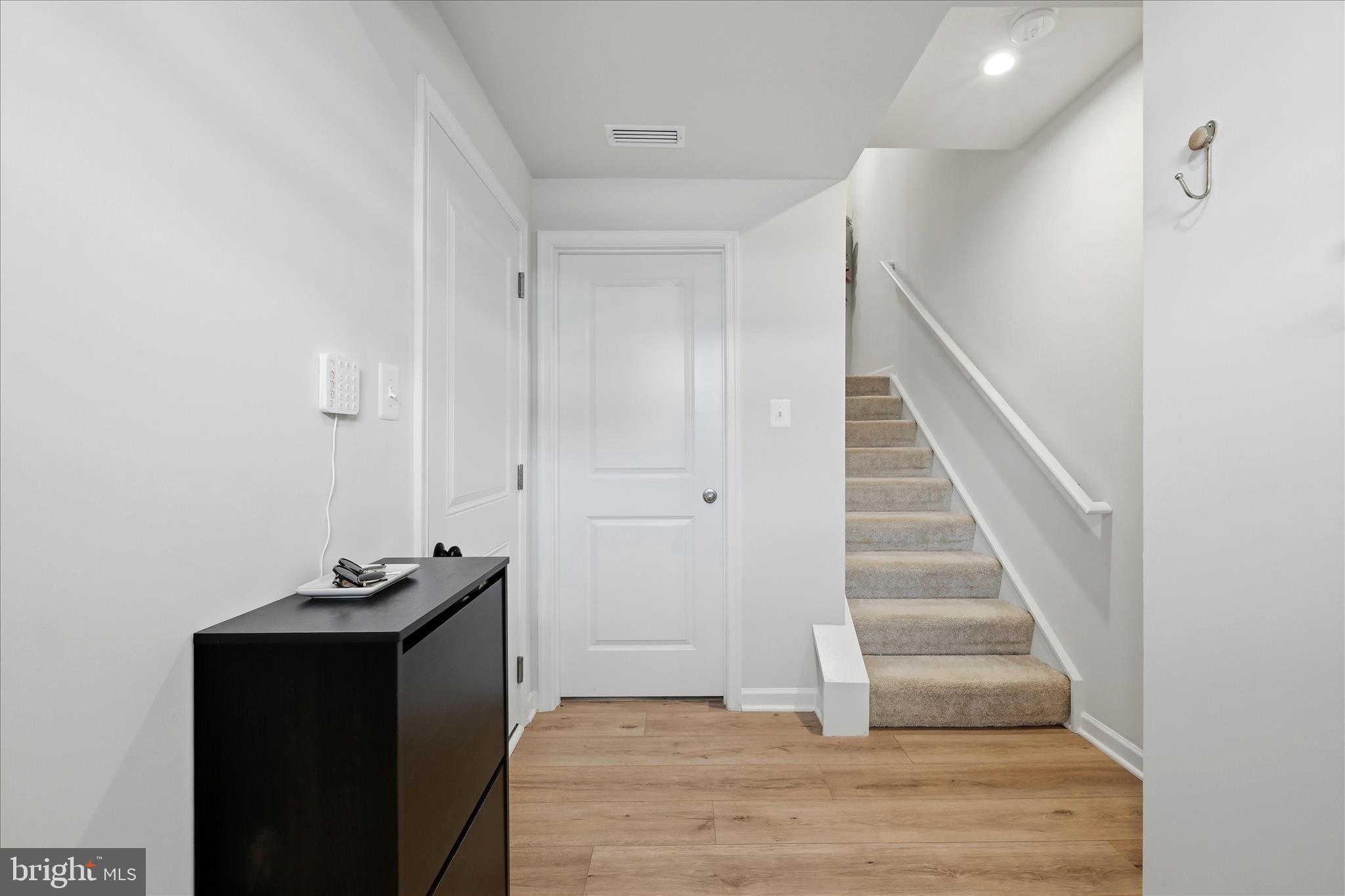 ENFIELD KNOLLS - Residential