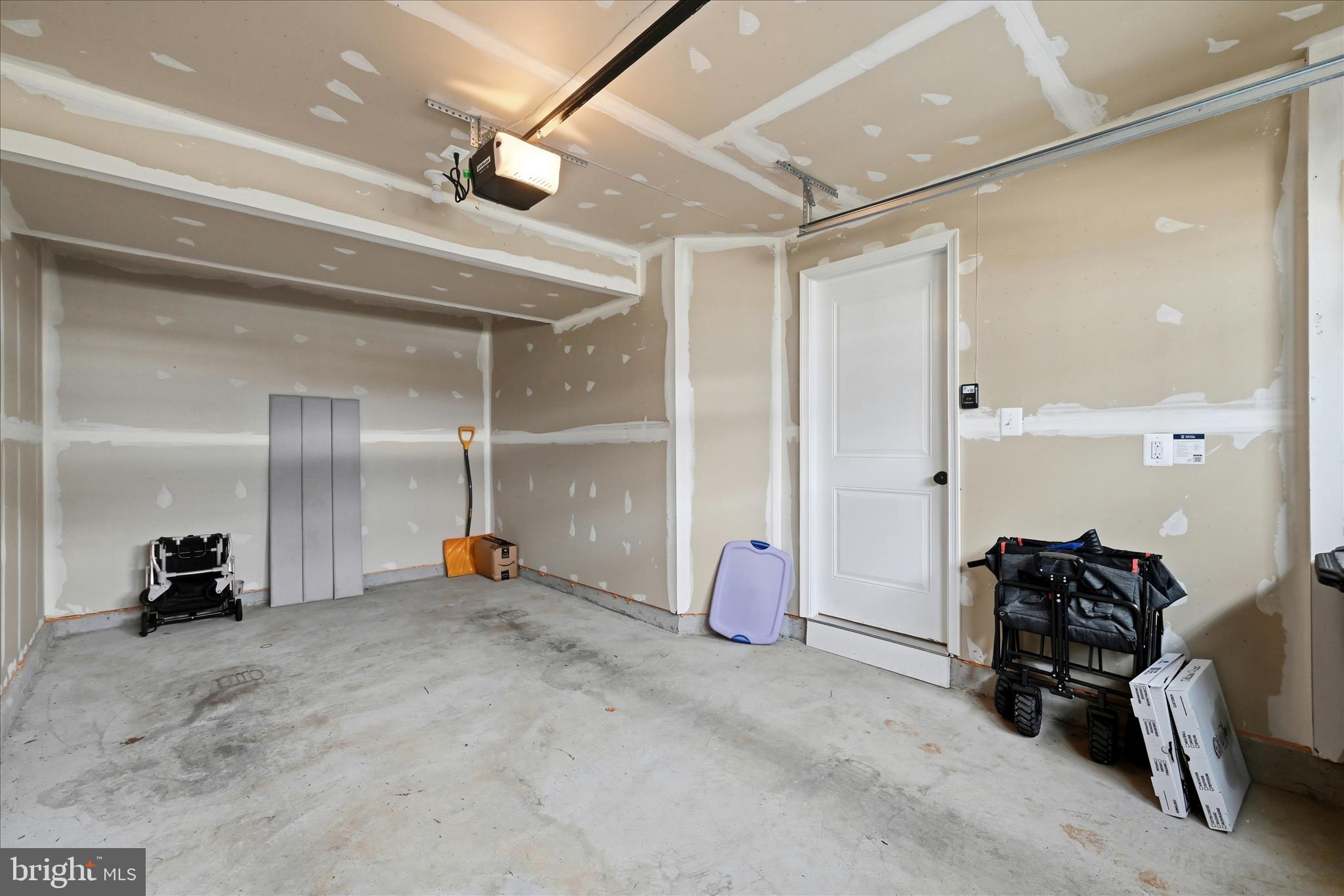 ENFIELD KNOLLS - Residential