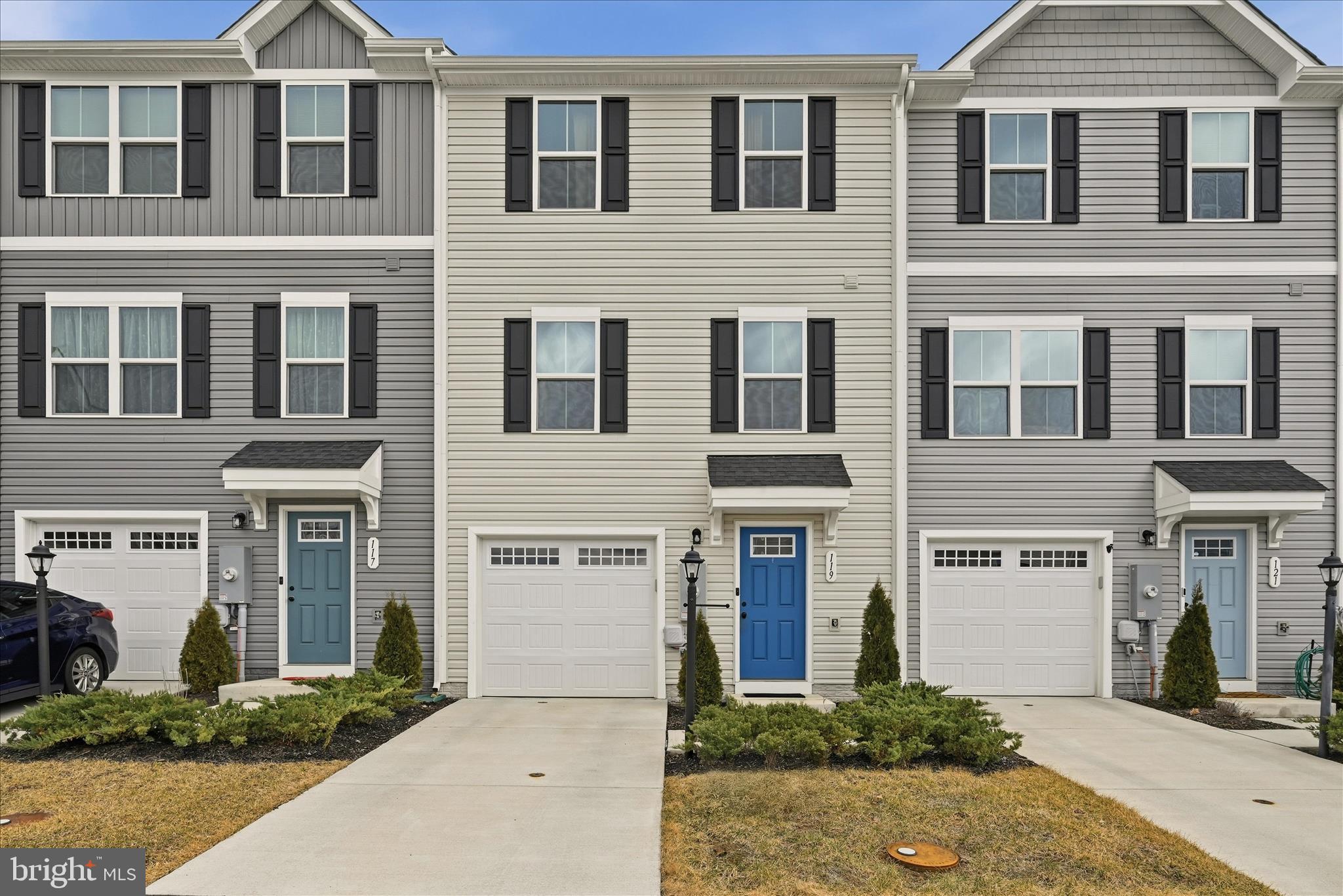 ENFIELD KNOLLS - Residential