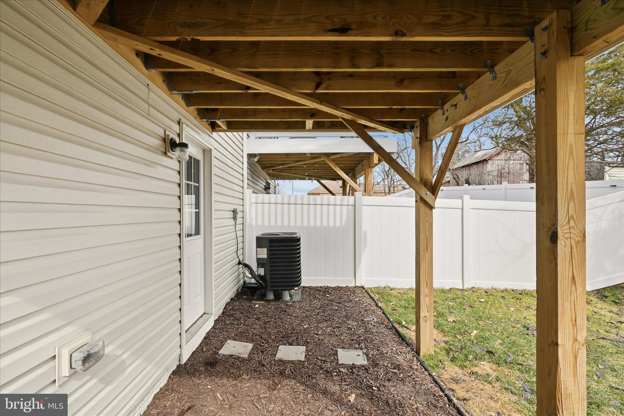 ENFIELD KNOLLS - Residential