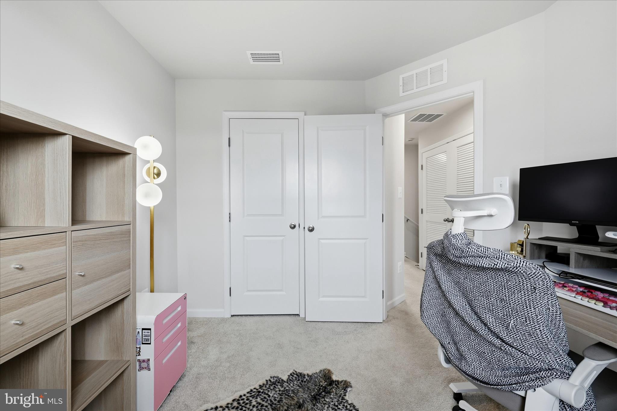 ENFIELD KNOLLS - Residential