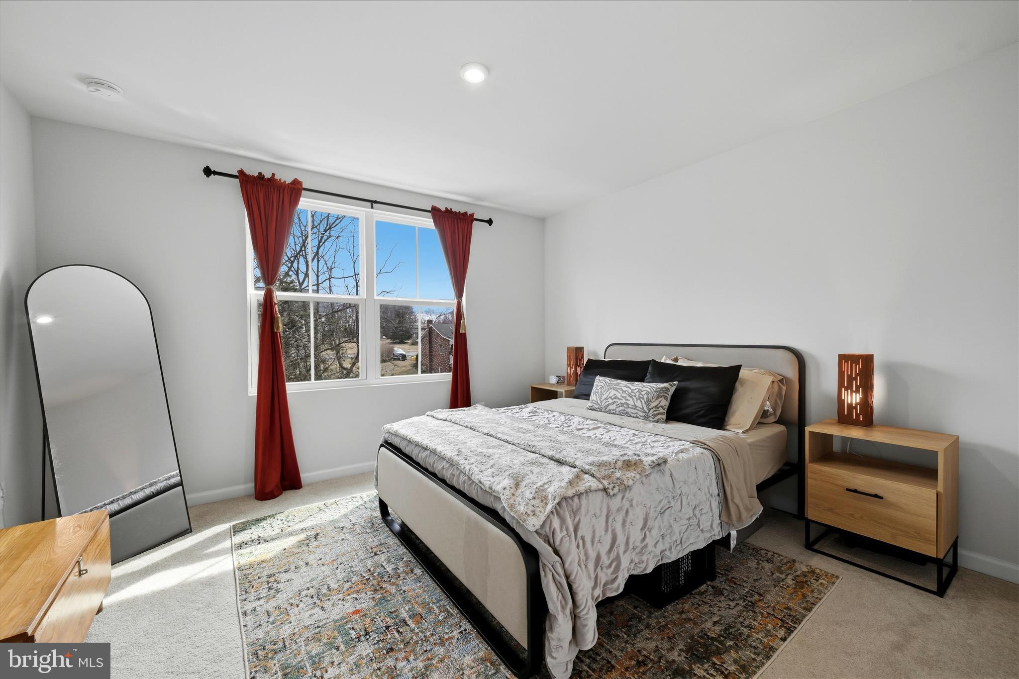 ENFIELD KNOLLS - Residential