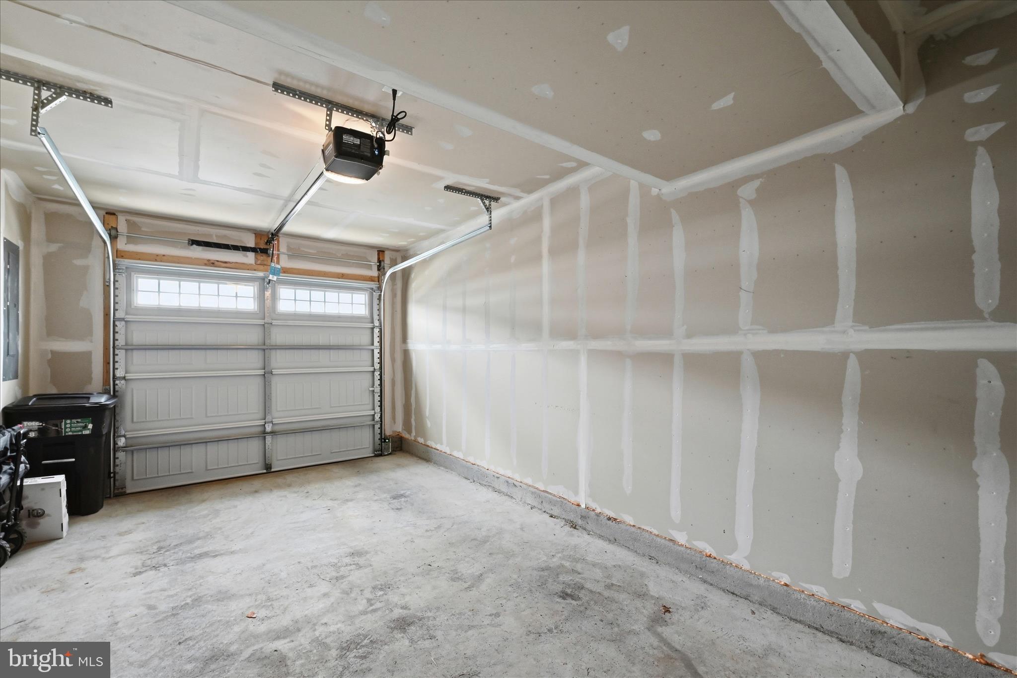 ENFIELD KNOLLS - Residential