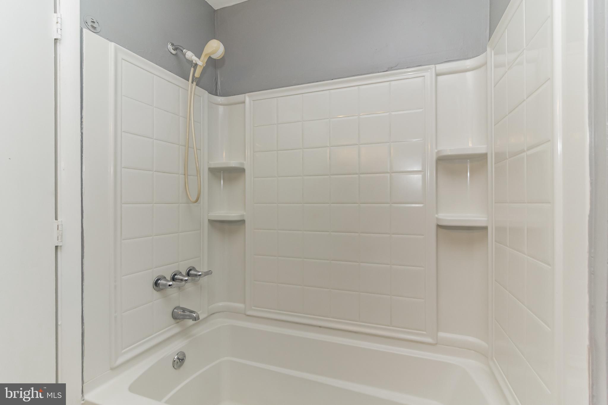 BROOKSHIRE - Residential