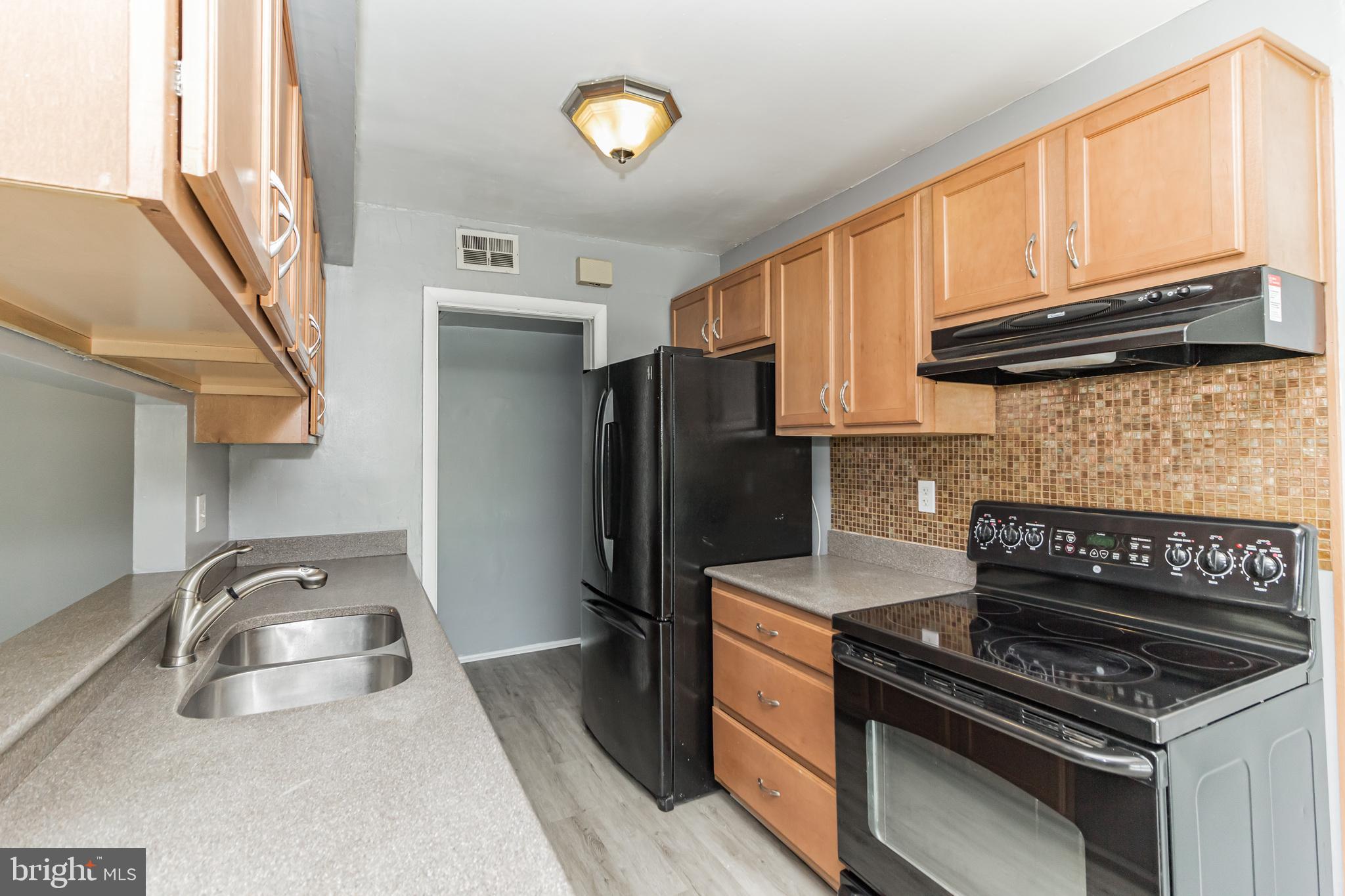 BROOKSHIRE - Residential