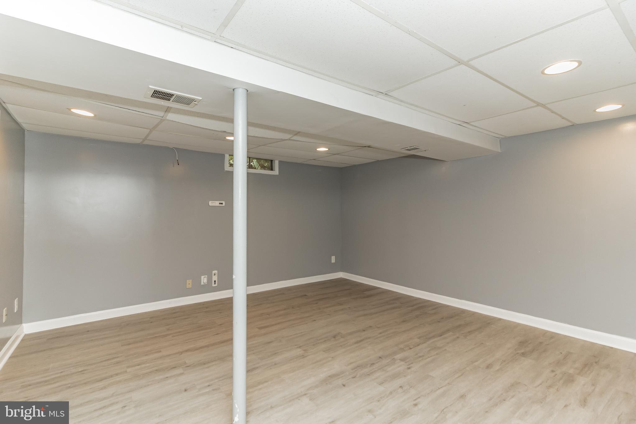 BROOKSHIRE - Residential