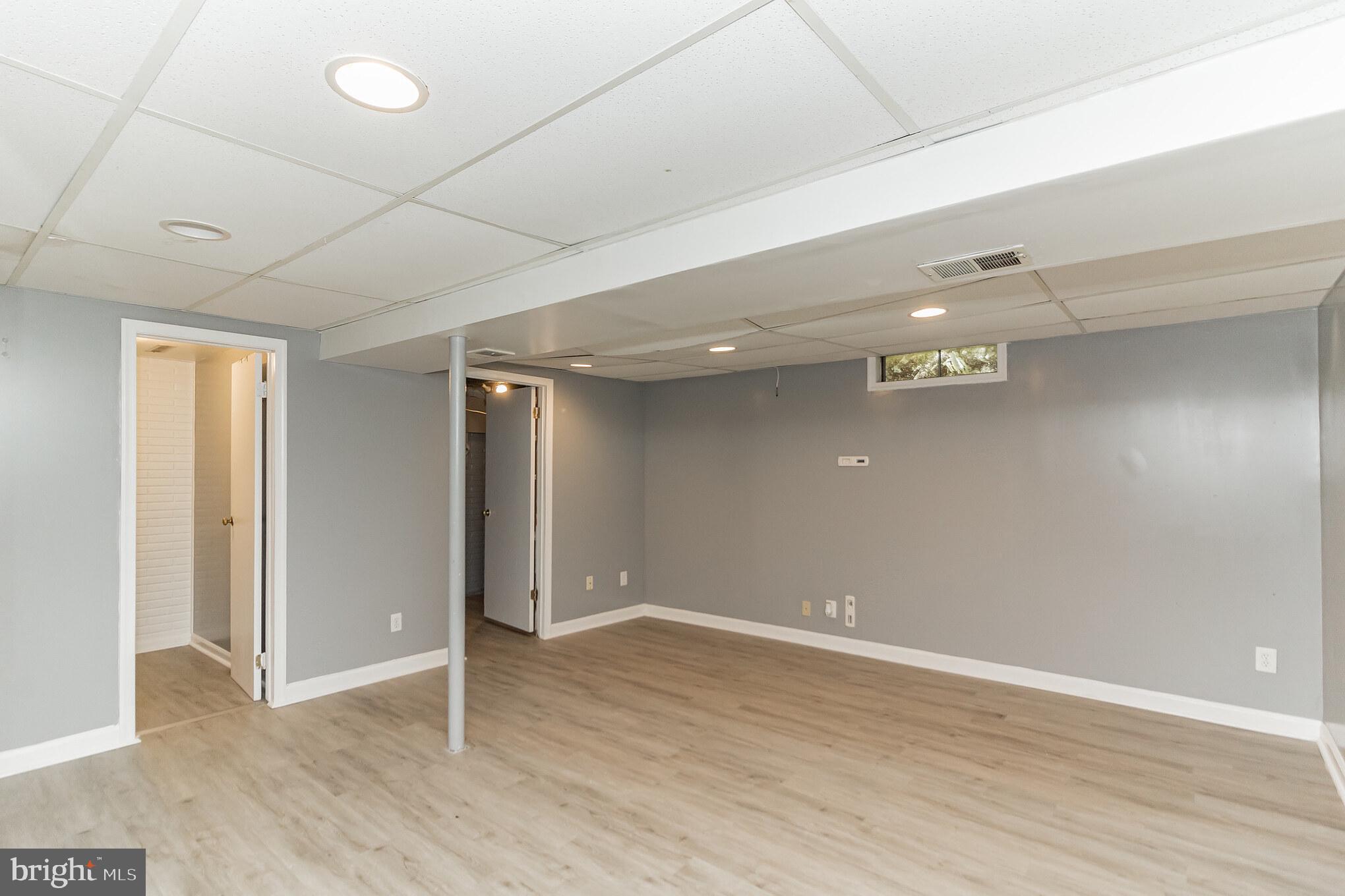 BROOKSHIRE - Residential