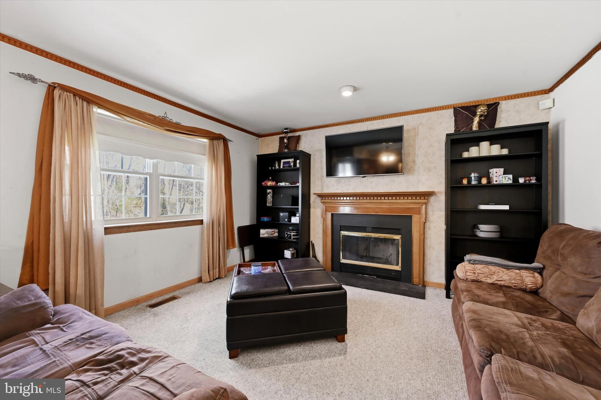 HUNTERS WOODS - Residential